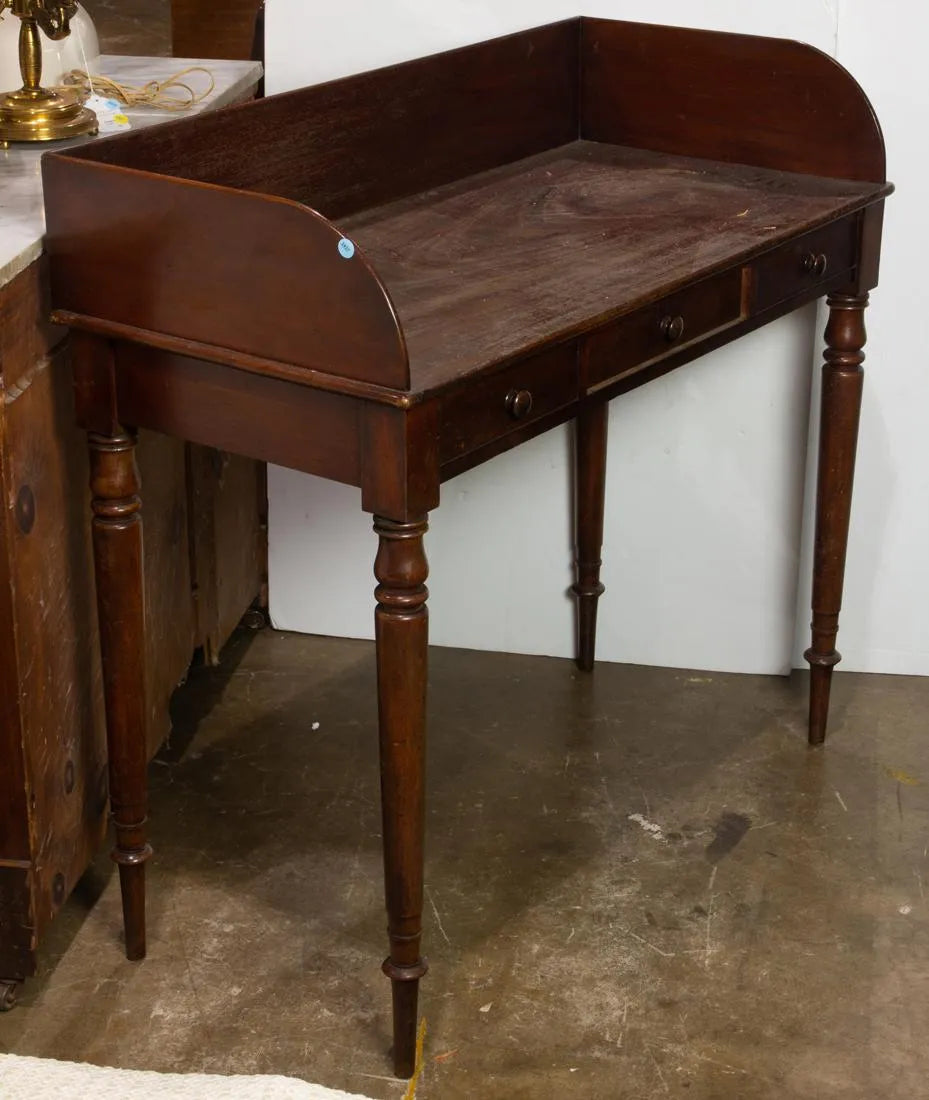 AF1-072:  Antique Early 19th Century American Federal Mahogany Wash Stand