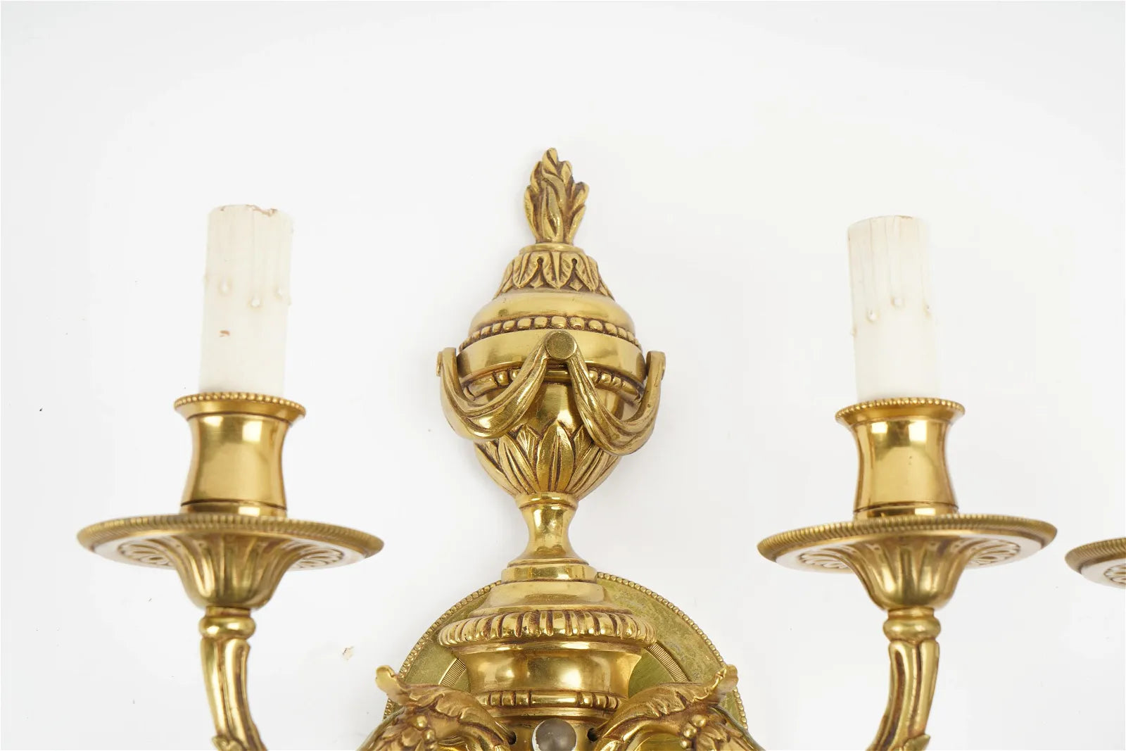 AL3-005: PAIR OF EARLY 20TH CENTURY FRENCH NEOCLASSICAL STYLE BRASS 2 LIGHT SCONCES