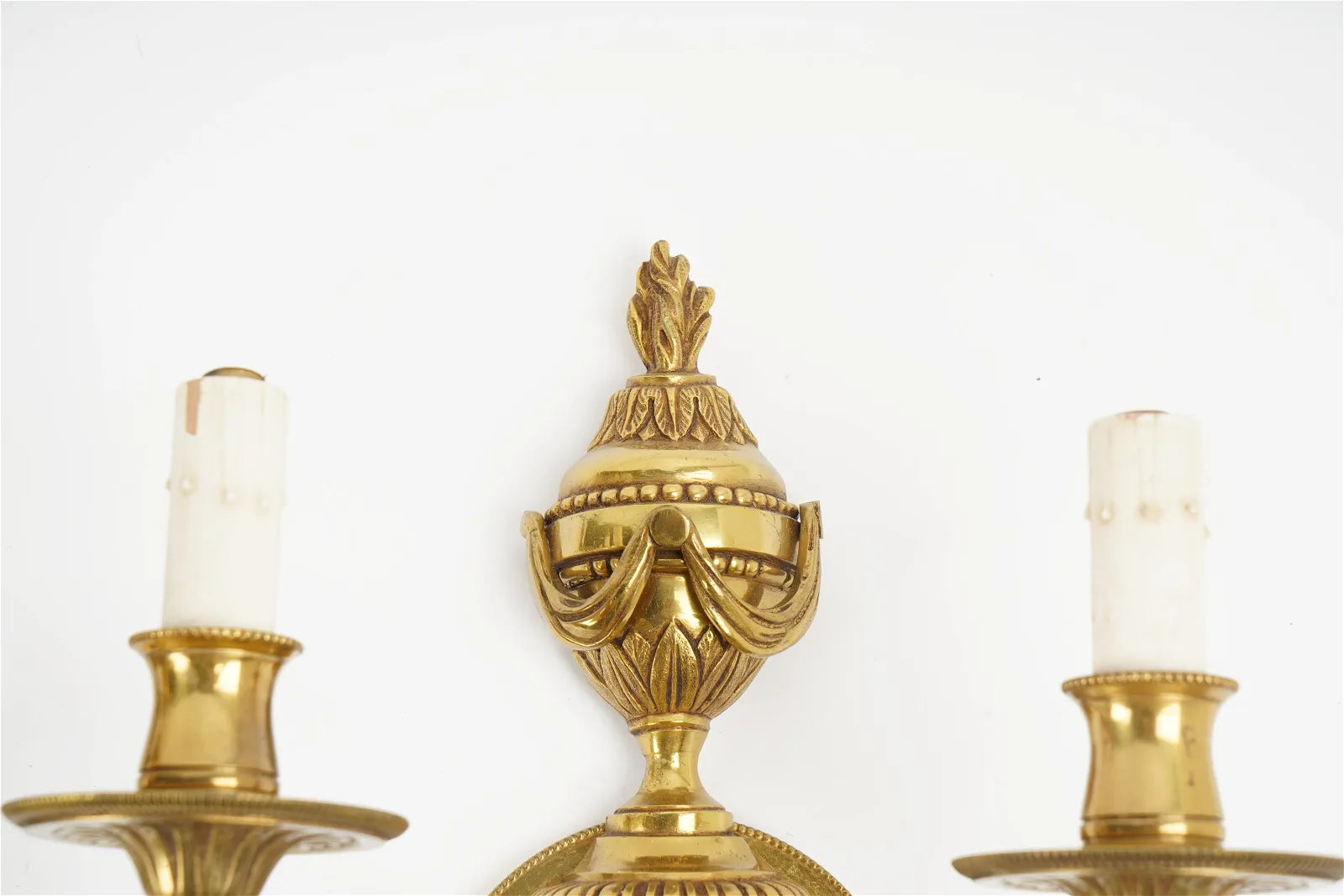 AL3-005: PAIR OF EARLY 20TH CENTURY FRENCH NEOCLASSICAL STYLE BRASS 2 LIGHT SCONCES