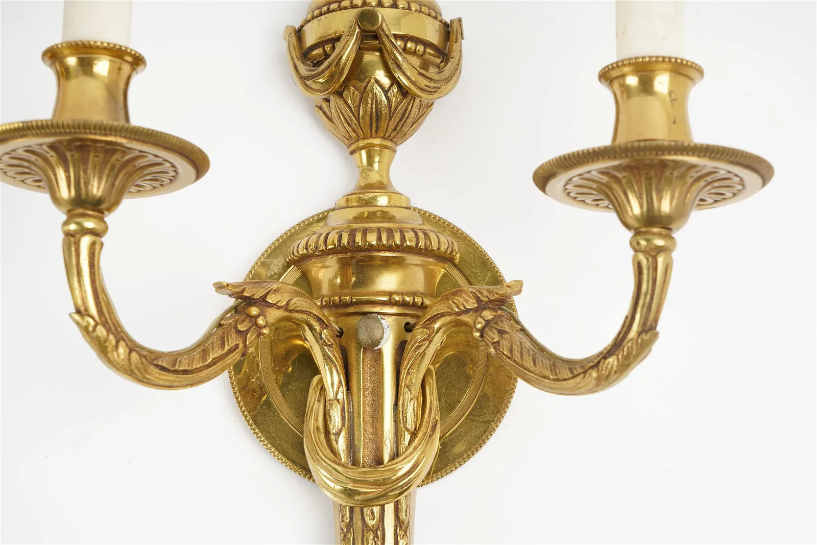 AL3-005: PAIR OF EARLY 20TH CENTURY FRENCH NEOCLASSICAL STYLE BRASS 2 LIGHT SCONCES