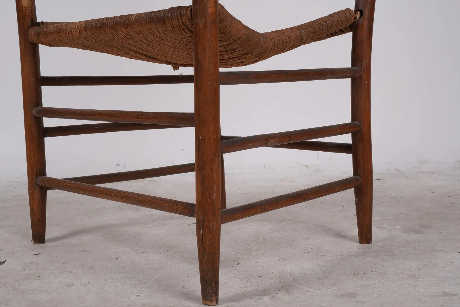 AF2-040: Antique 18th Century American Colonial Ladder Back Arm Chair w/ Woven Rush Seat