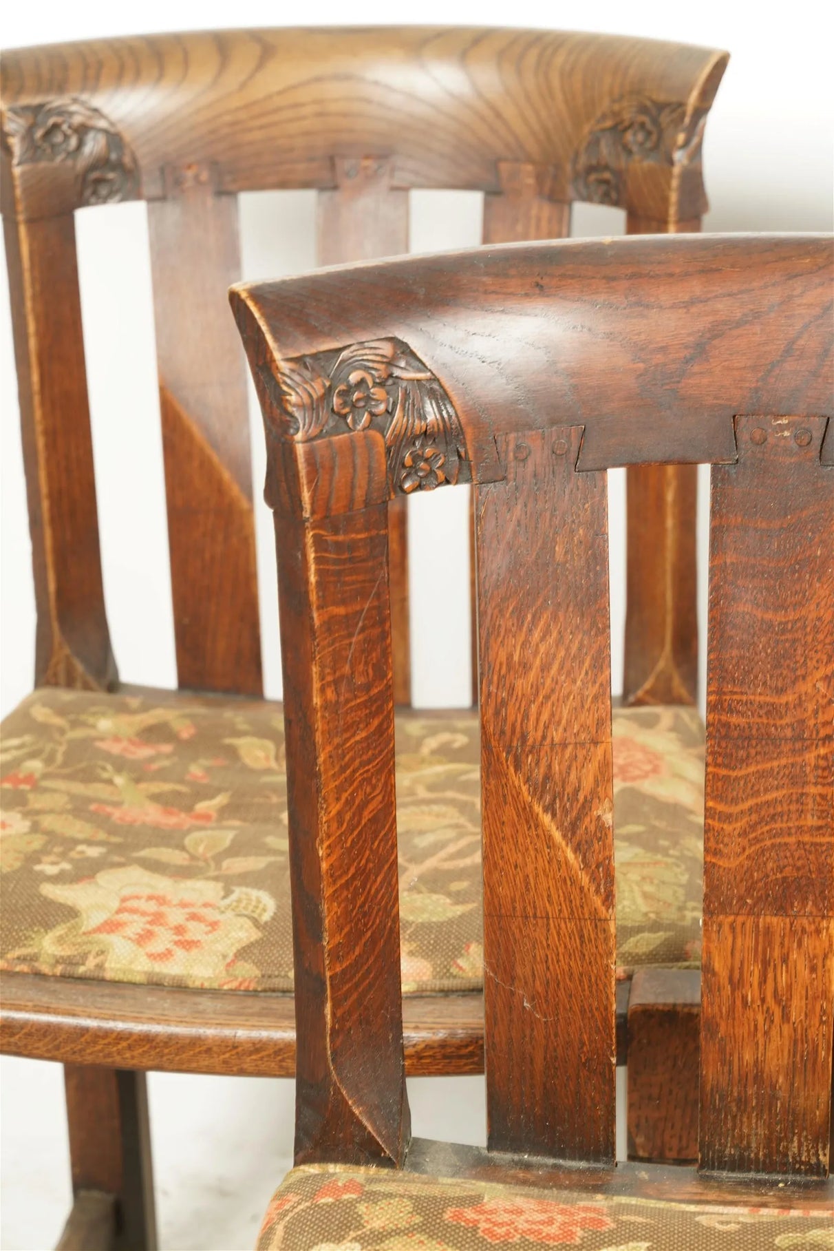 AF2-041: Antique Set of 6 Early 20th C English Arts & Crafts McIntosh Style Carved Oak Dining Chairs   - 1 Arm Chair & 5 Side Chairs