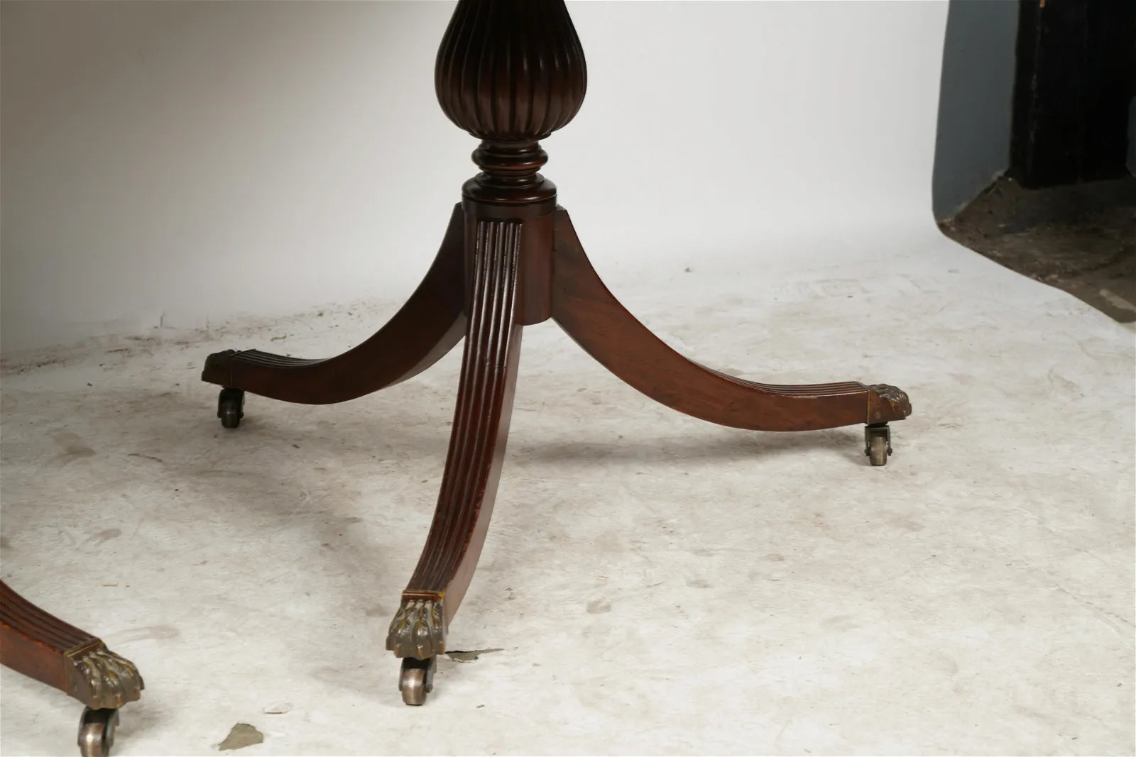 AF1-090: Antique Early 19th C English Regency Double Pedestal Mahogany Dining Table