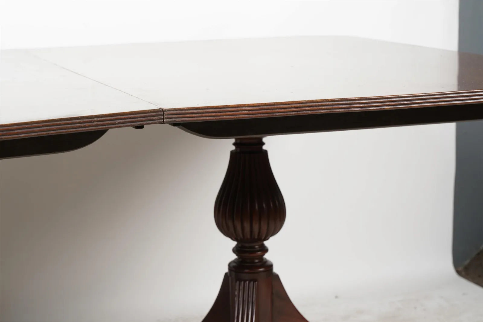 AF1-090: Antique Early 19th C English Regency Double Pedestal Mahogany Dining Table