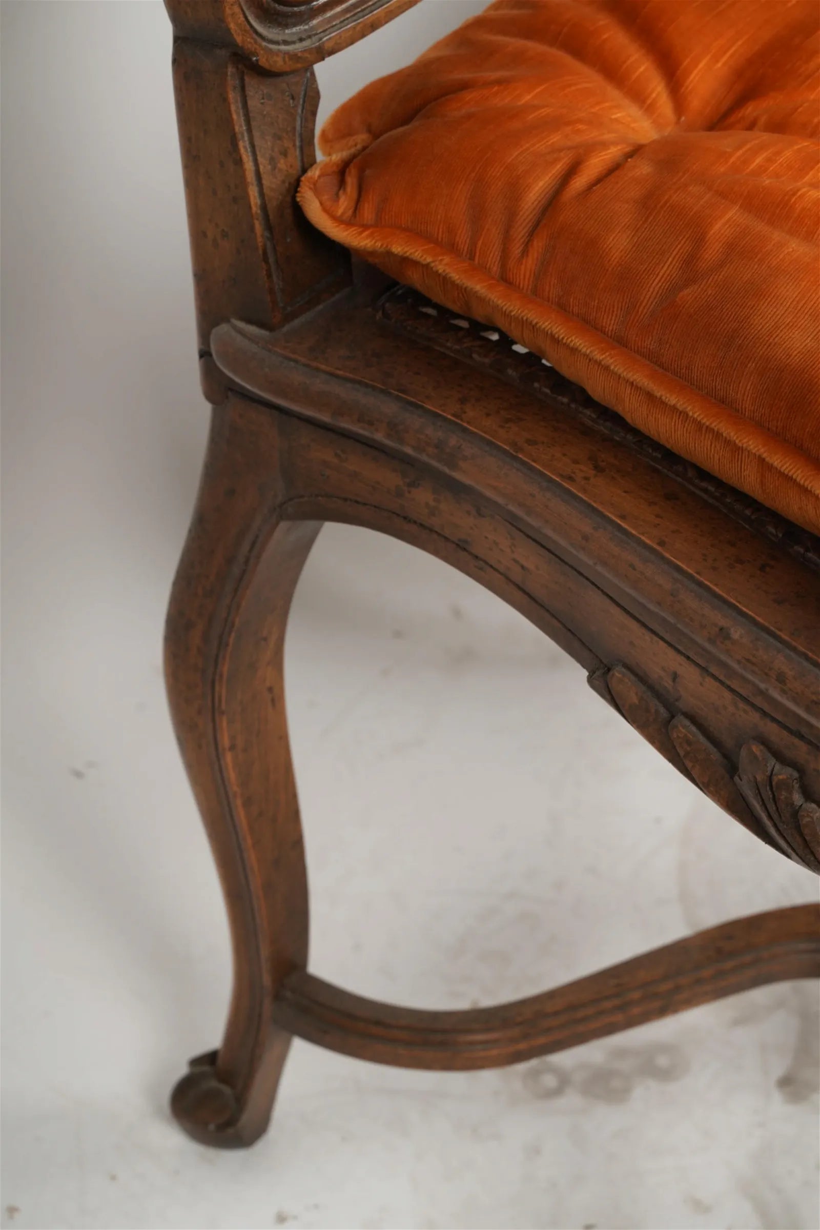 AF2-270: Vintage Pair of Mid 20th Century French Carved Oak Louis XV Style Fauteuil