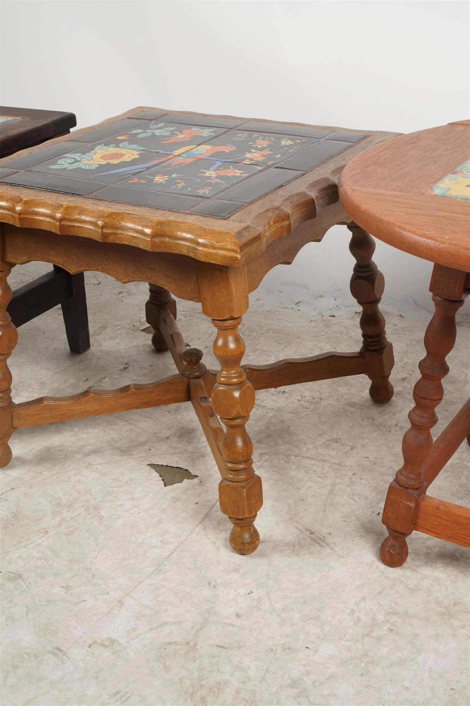 AF1-092:  Antique Early 20th C California Tile Top Table With Parrots Motif