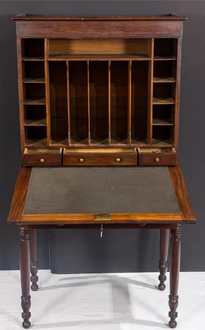 AF5-018: ANTIQUE EARLY 19TH C AMERICAN FEDERAL MAHOGANY DROP FRONT DESK - Jonathan C. Waldron, Stonington Conn.