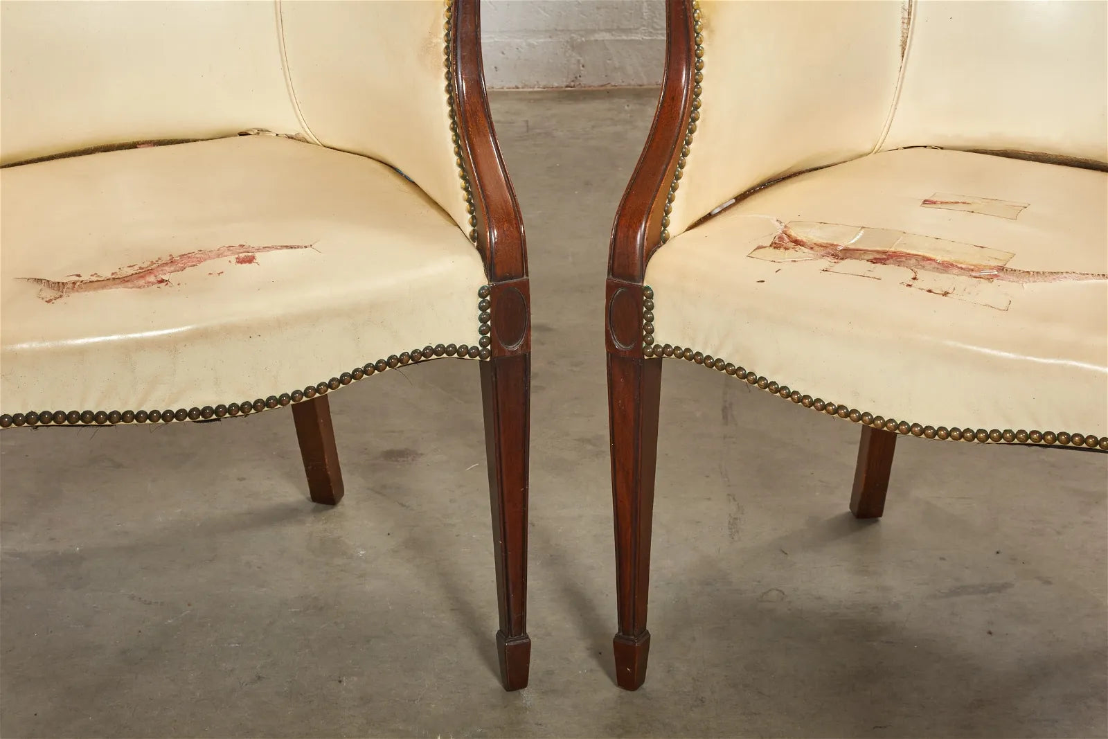 AF2-303: Antique Set of 4 Early 20th C Mahogany Hepplewhite Bergeres