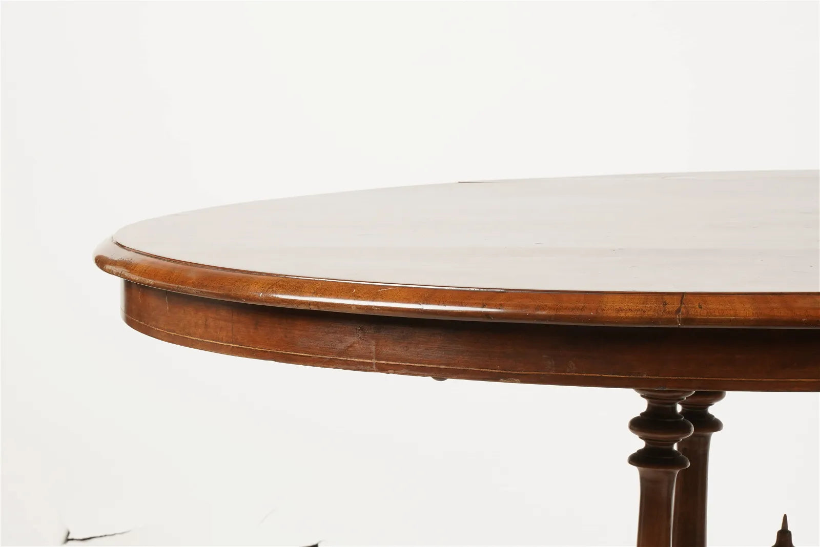 AF1-087:  ANTIQUE MID TO LATE 19TH CENTURY ENGLISH VICTORIAN BURL WALNUT TILT-TOP CENTER TABLE