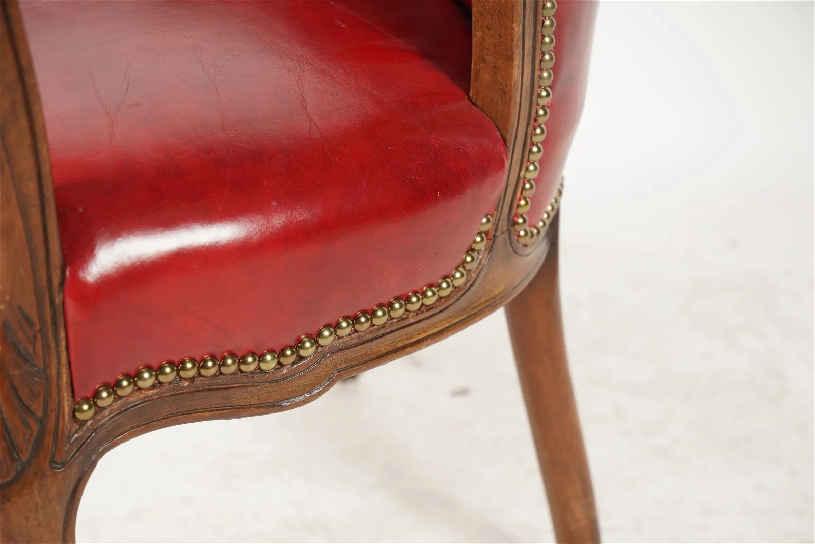 AF2-158: Antique Early 20th Century Rococo Style Carved Walnut Arm Chair W/ Red Leather Upholstery