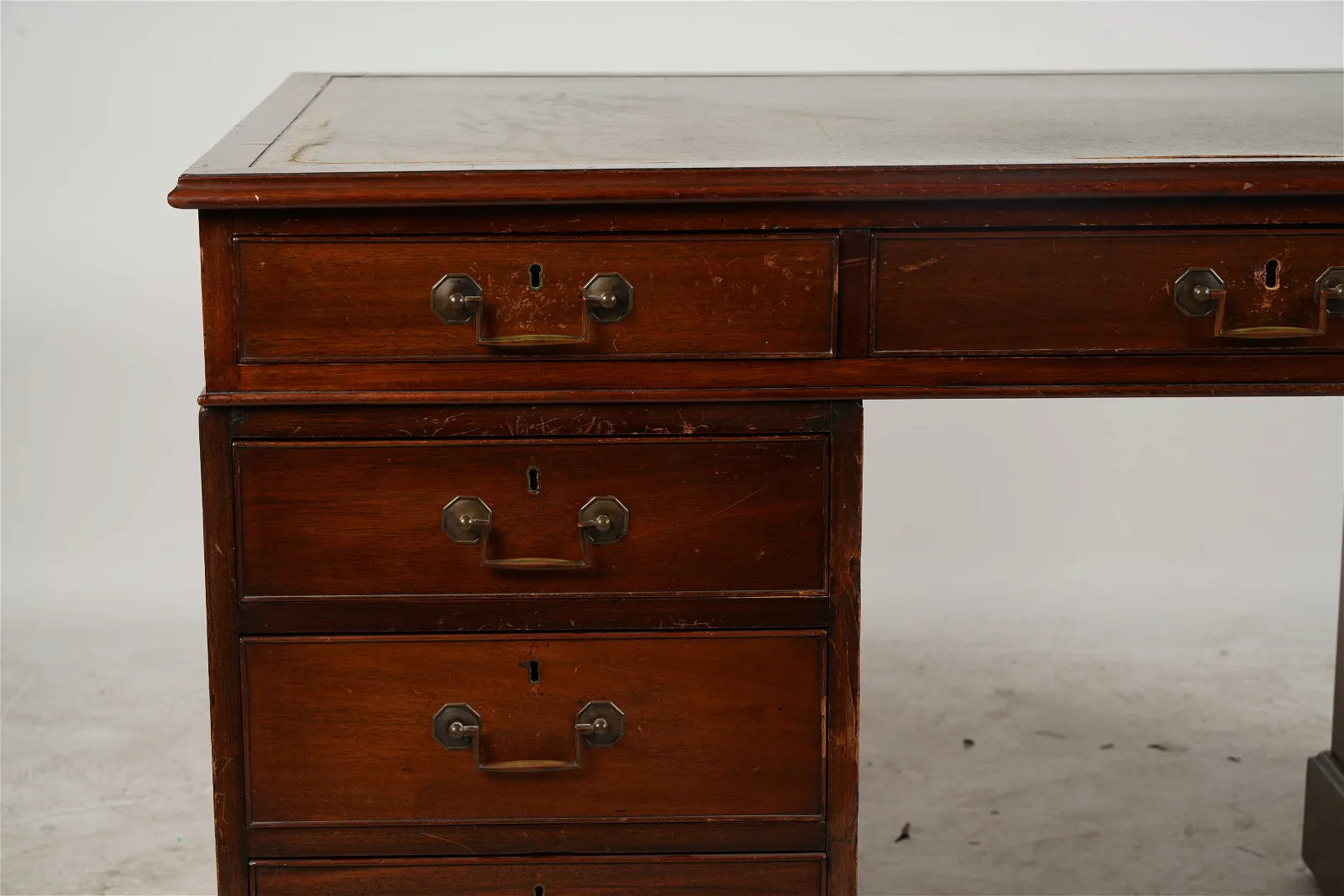 AF5-019: Antique Mid 19th Century English Georgian Style  Mahogany Pedestal Desk W/ Leather Inset Top