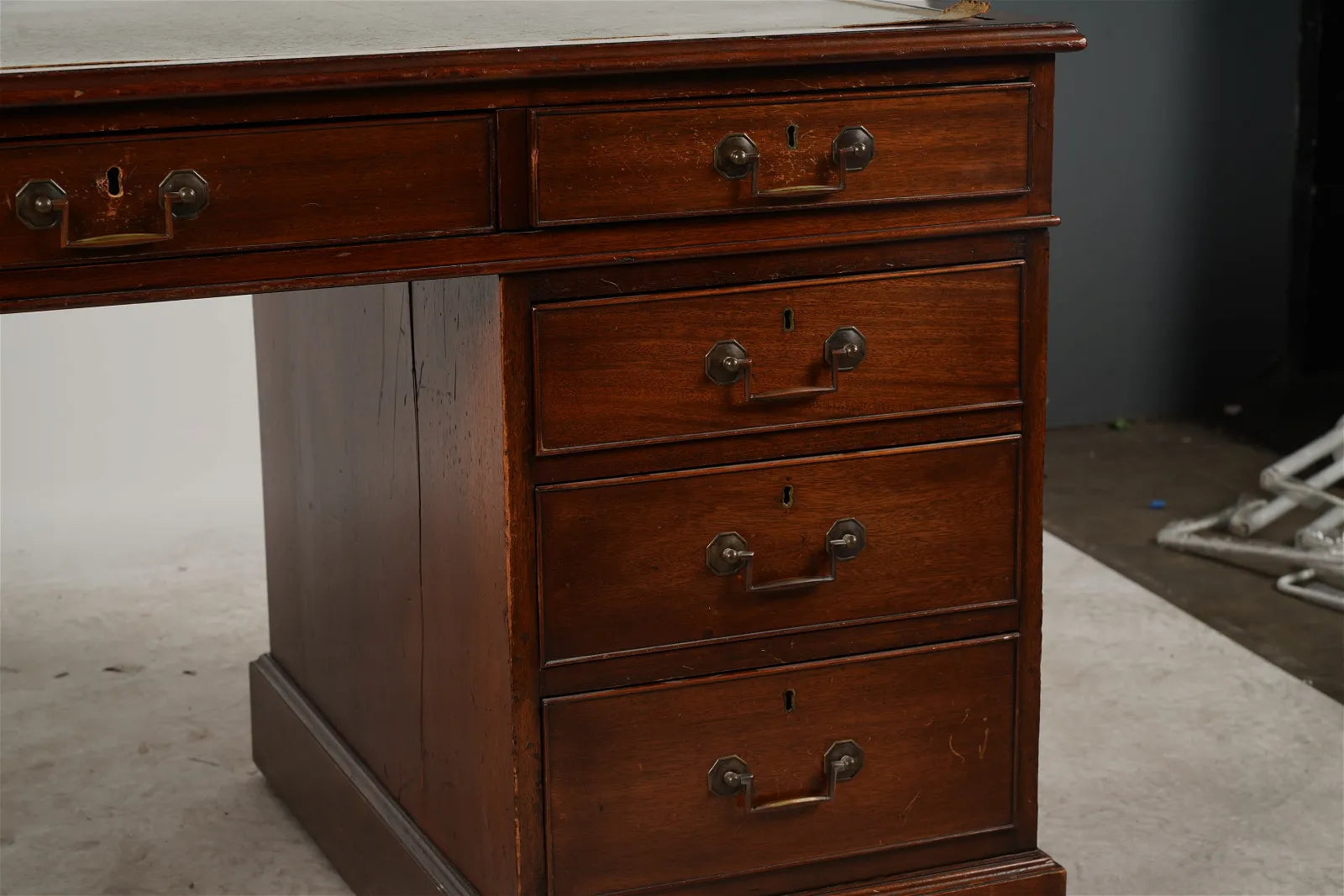 AF5-019: Antique Mid 19th Century English Georgian Style  Mahogany Pedestal Desk W/ Leather Inset Top