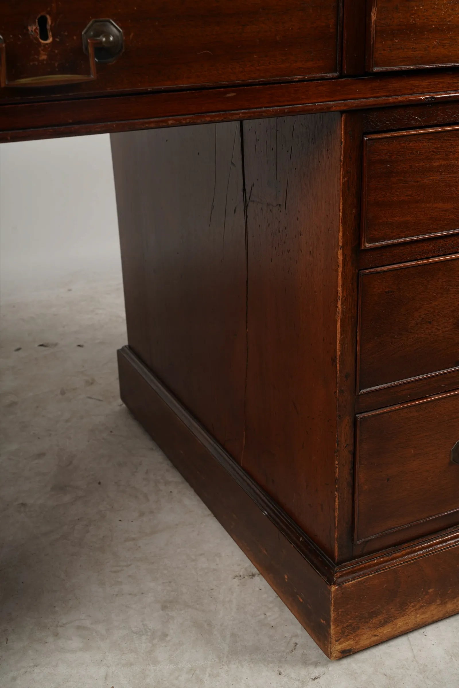 AF5-019: Antique Mid 19th Century English Georgian Style  Mahogany Pedestal Desk W/ Leather Inset Top