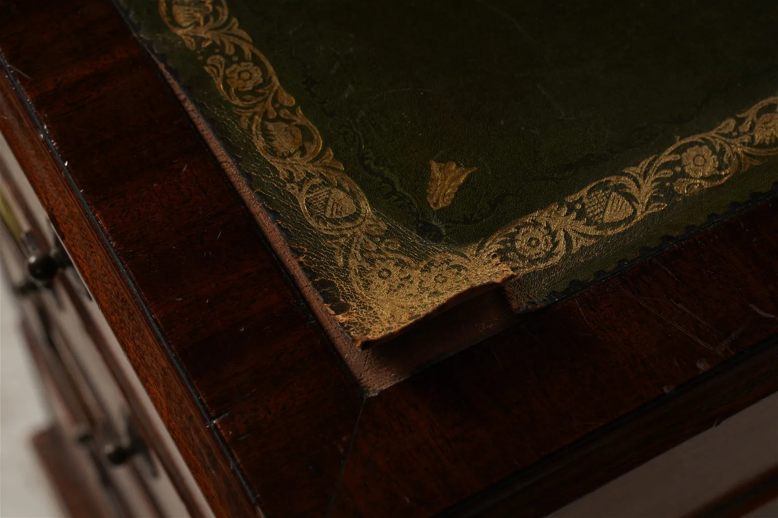 AF5-019: Antique Mid 19th Century English Georgian Style  Mahogany Pedestal Desk W/ Leather Inset Top