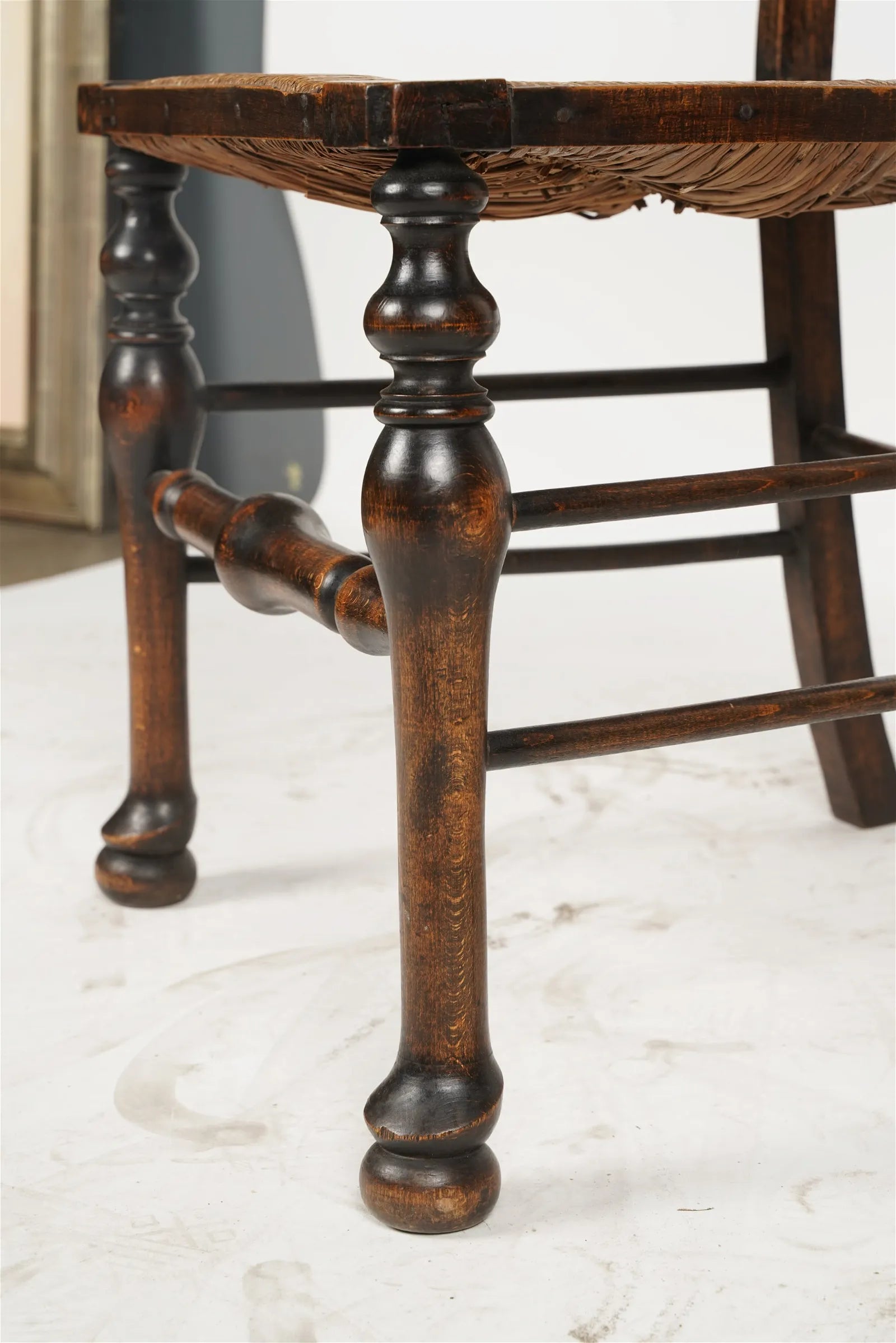 AF2-162: Antique Pair of Early 19th Century English Georgian Rush Seat Chairs