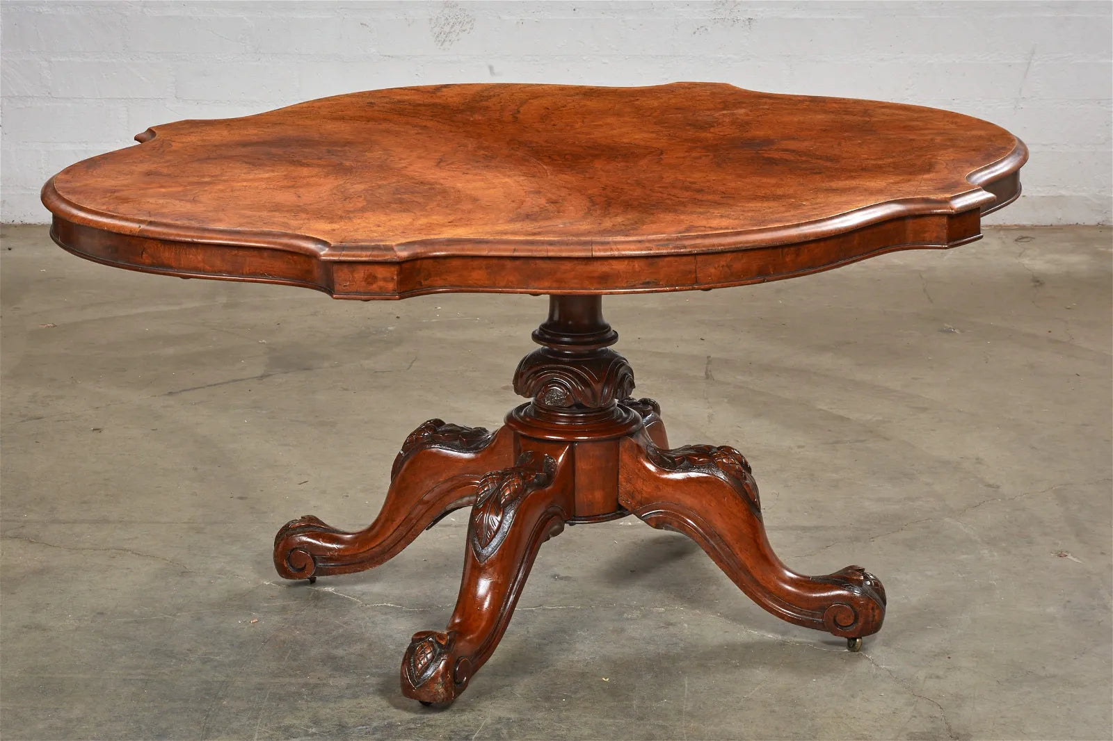 AF1-045: Antique Mid to Late 19th Century English Victorian Mahogany Dining or Breakfast Table