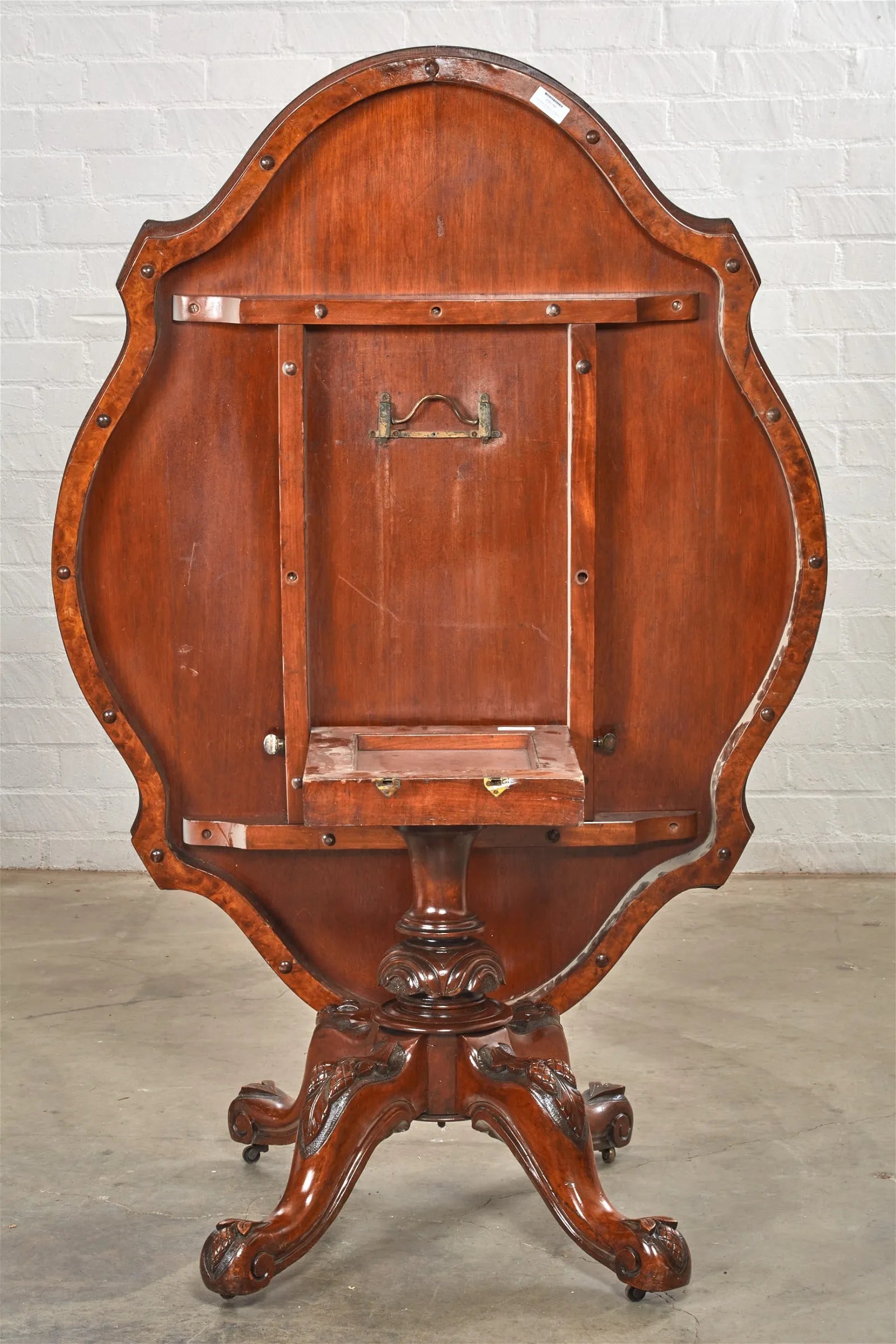 AF1-045: Antique Mid to Late 19th Century English Victorian Mahogany Dining or Breakfast Table