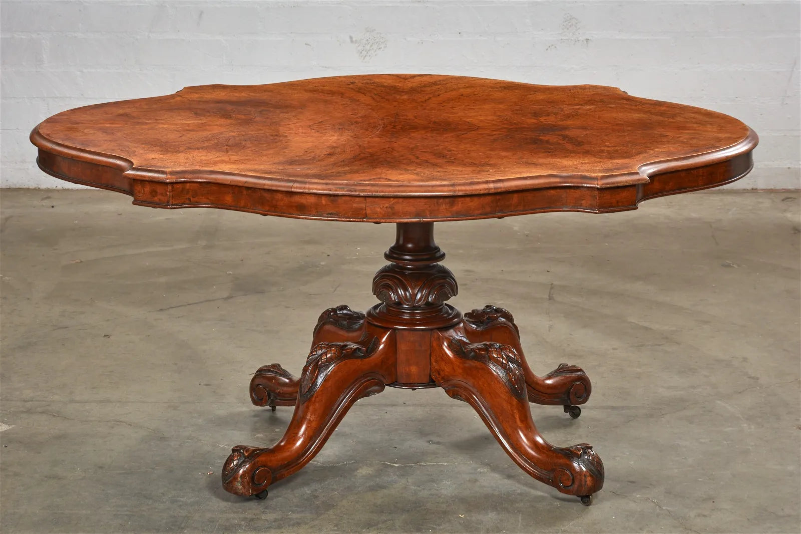 AF1-045: Antique Mid to Late 19th Century English Victorian Mahogany Dining or Breakfast Table