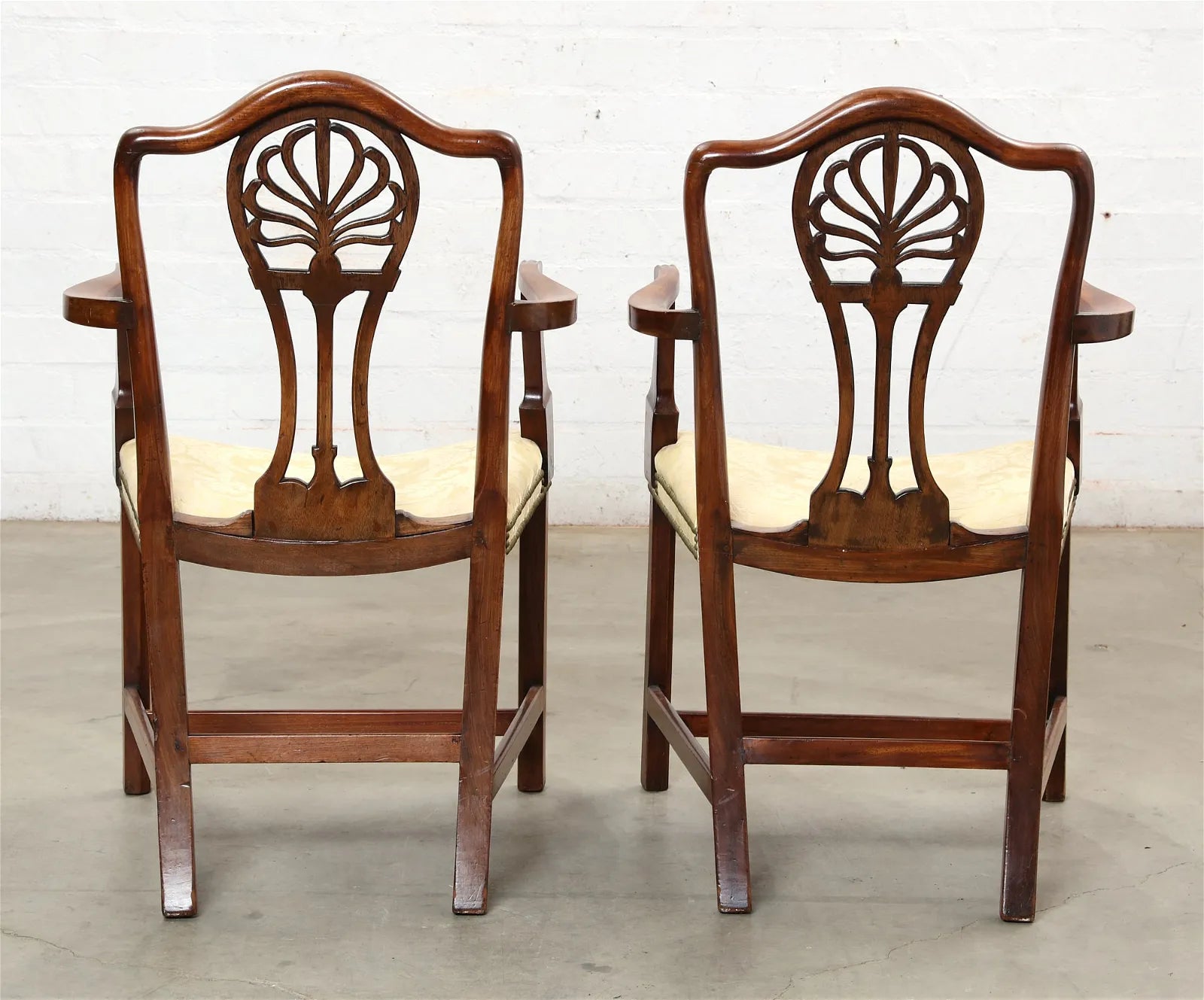AF2-406: ANTIQUE PAIR OF LATE 18TH CENTURY ENGLISH GEORGE III CARVED MAHOGANY ARMCHAIRS