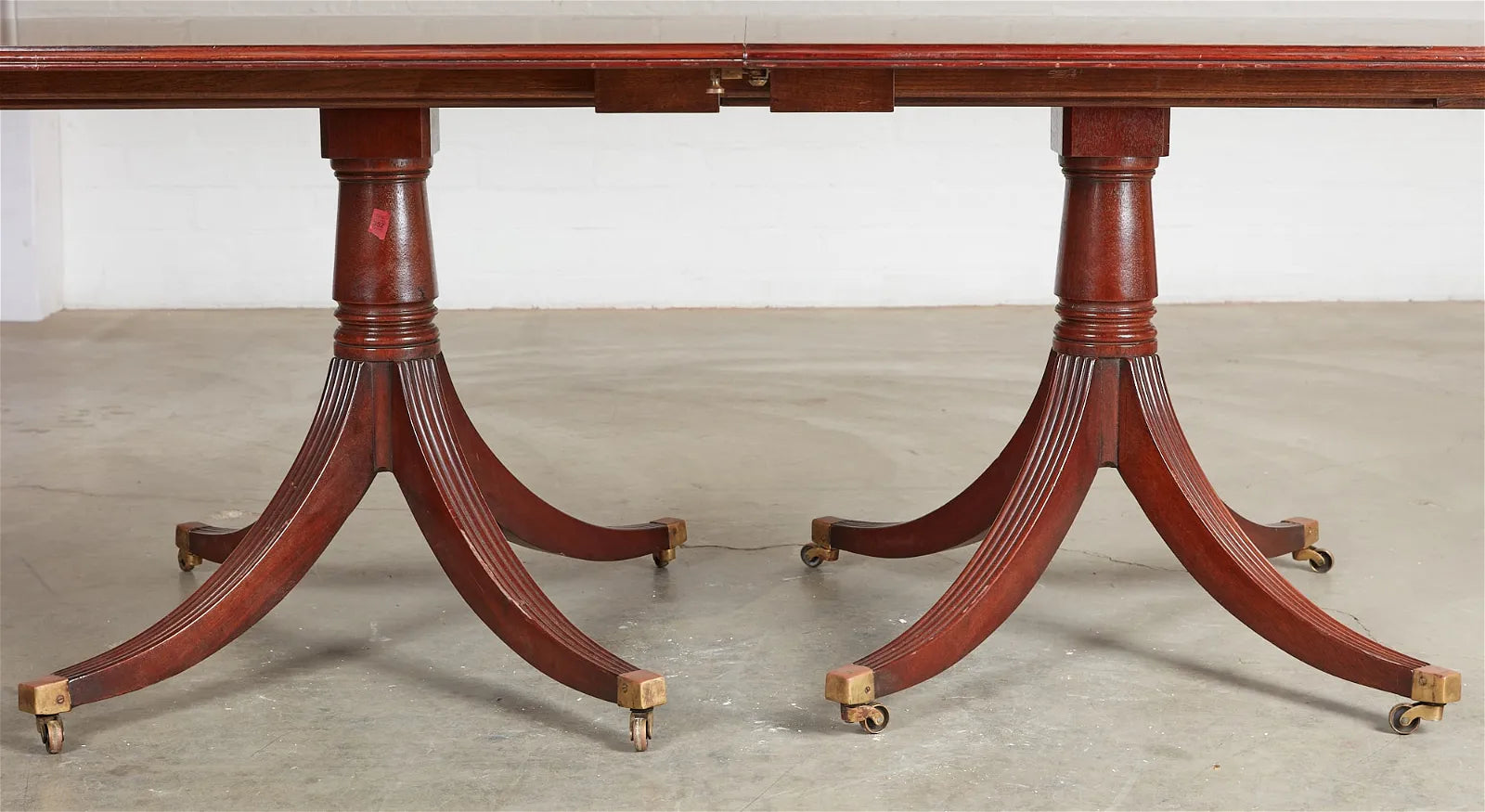 AF1-395: 20th Century English Georgian Double Pedestal Mahogany Dining Table w/ Cross Banded Border & 2 Leaves