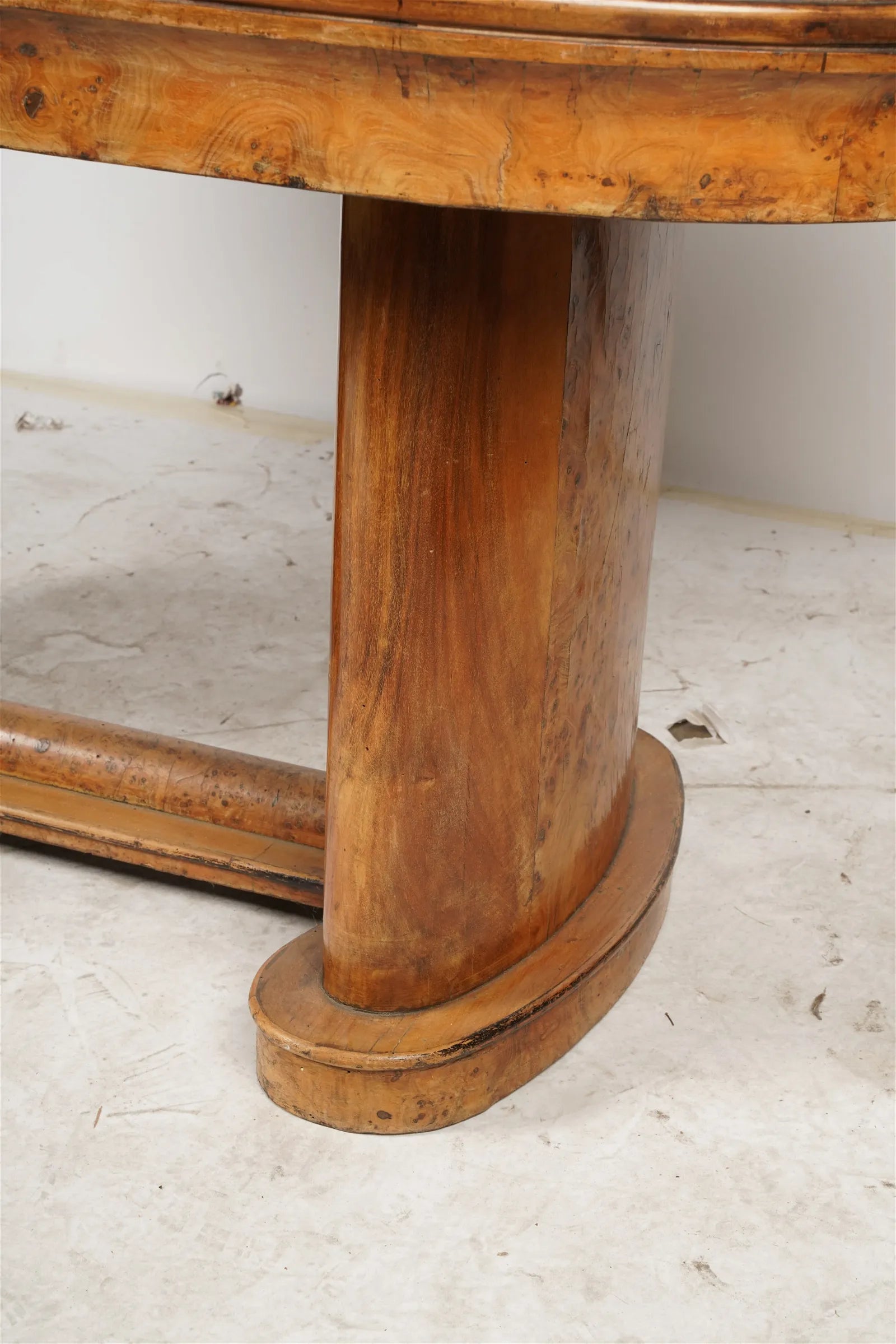 AF1-393: Antique Early 19th Century Austrian Biedermeier Burled Walnut Library Table