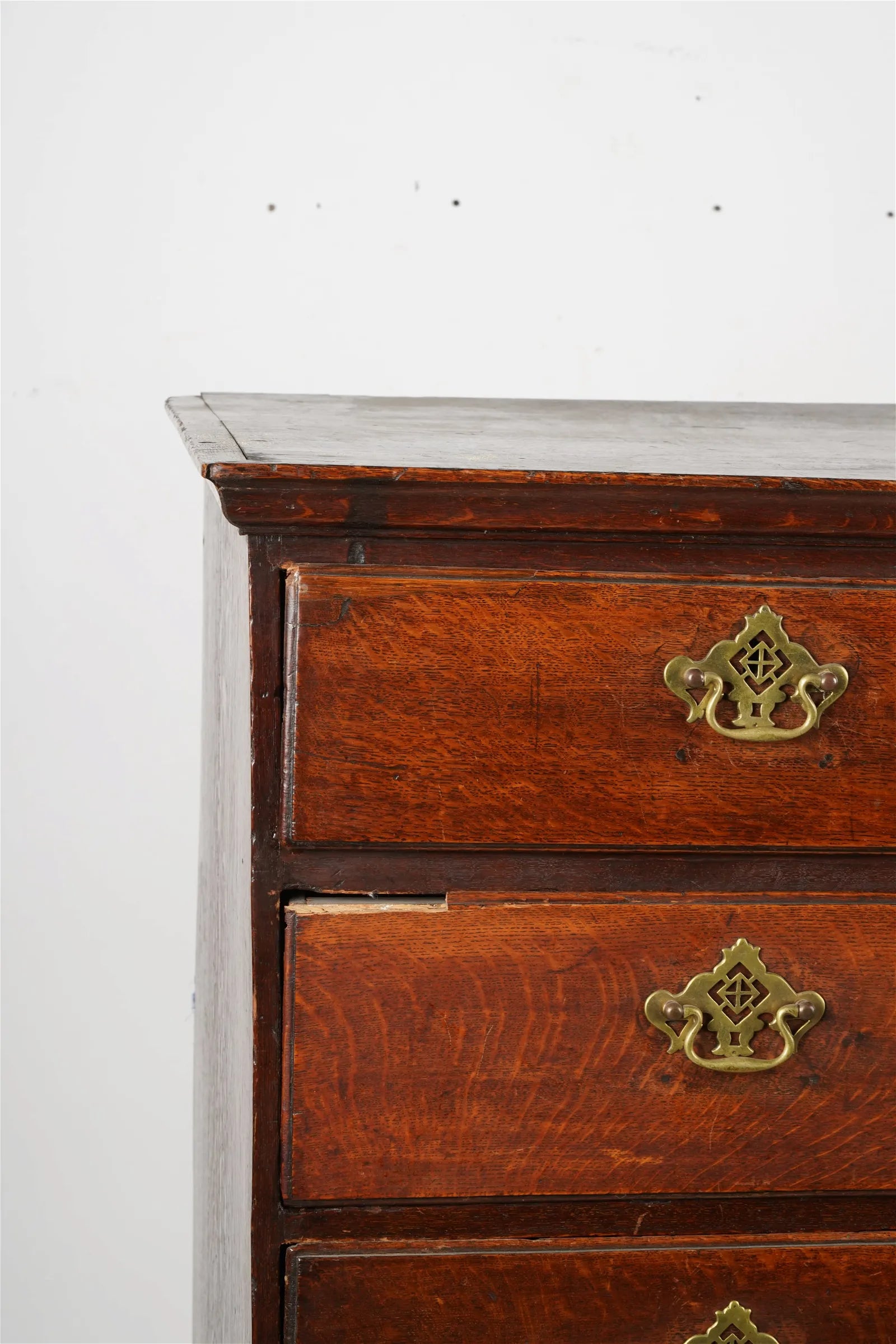 AF4-051: Antique Period Late 1700's English Georgian Quarter Sawn Oak Chest on Stand