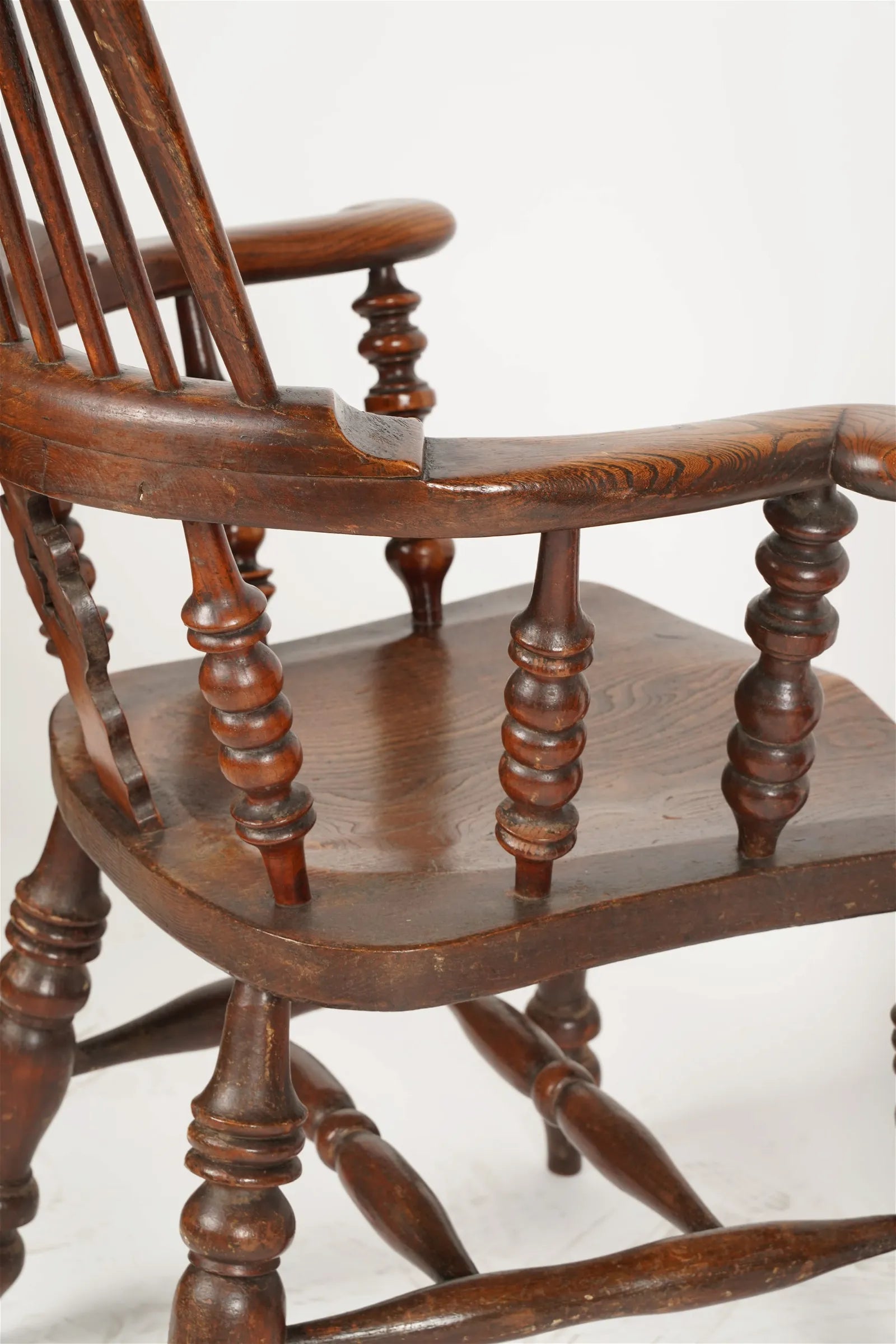 AF2-336: Antique Pair of Early 18th Century Yew Wood & Elm English Fiddleback Windsor Armchairs