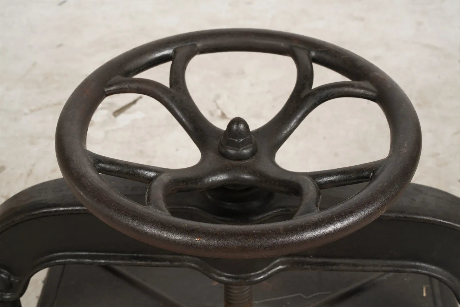 CR9-009: Late 19th C Cast Iron Book Press