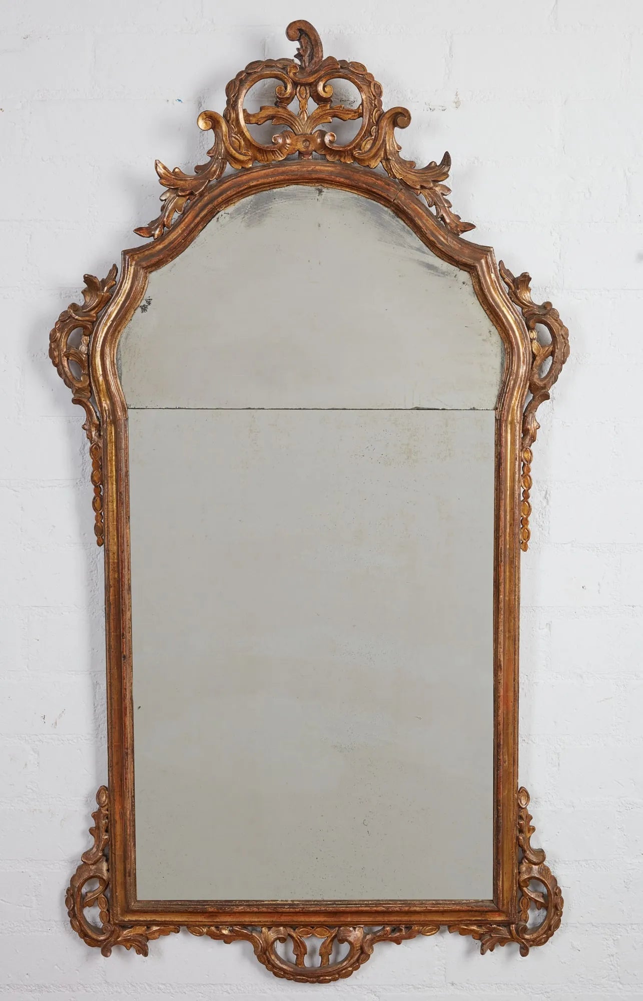 AF7-004: Antique Italian Rococo Giltwood Mirror Mid 18th Century