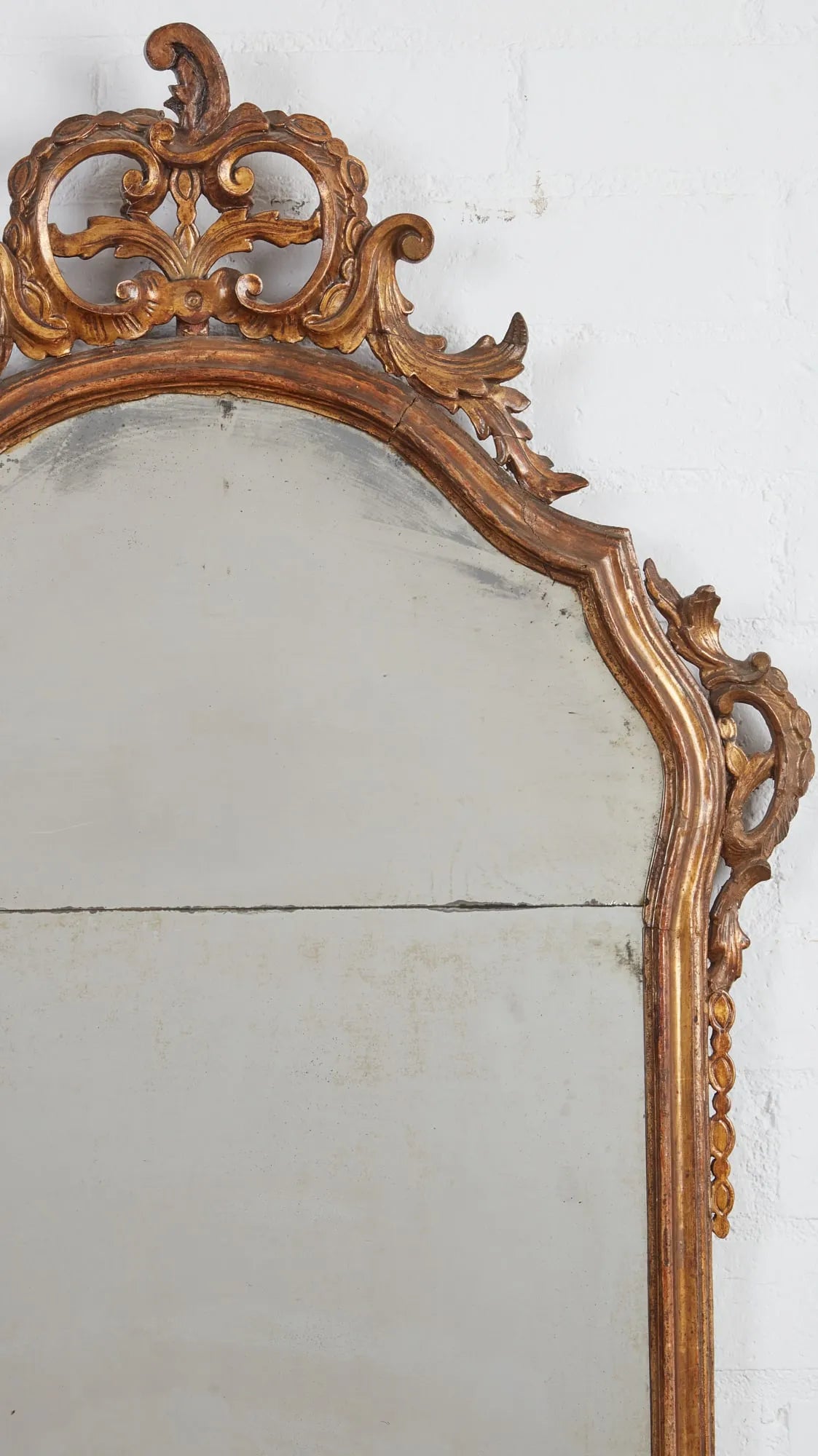 AF7-004: Antique Italian Rococo Giltwood Mirror Mid 18th Century