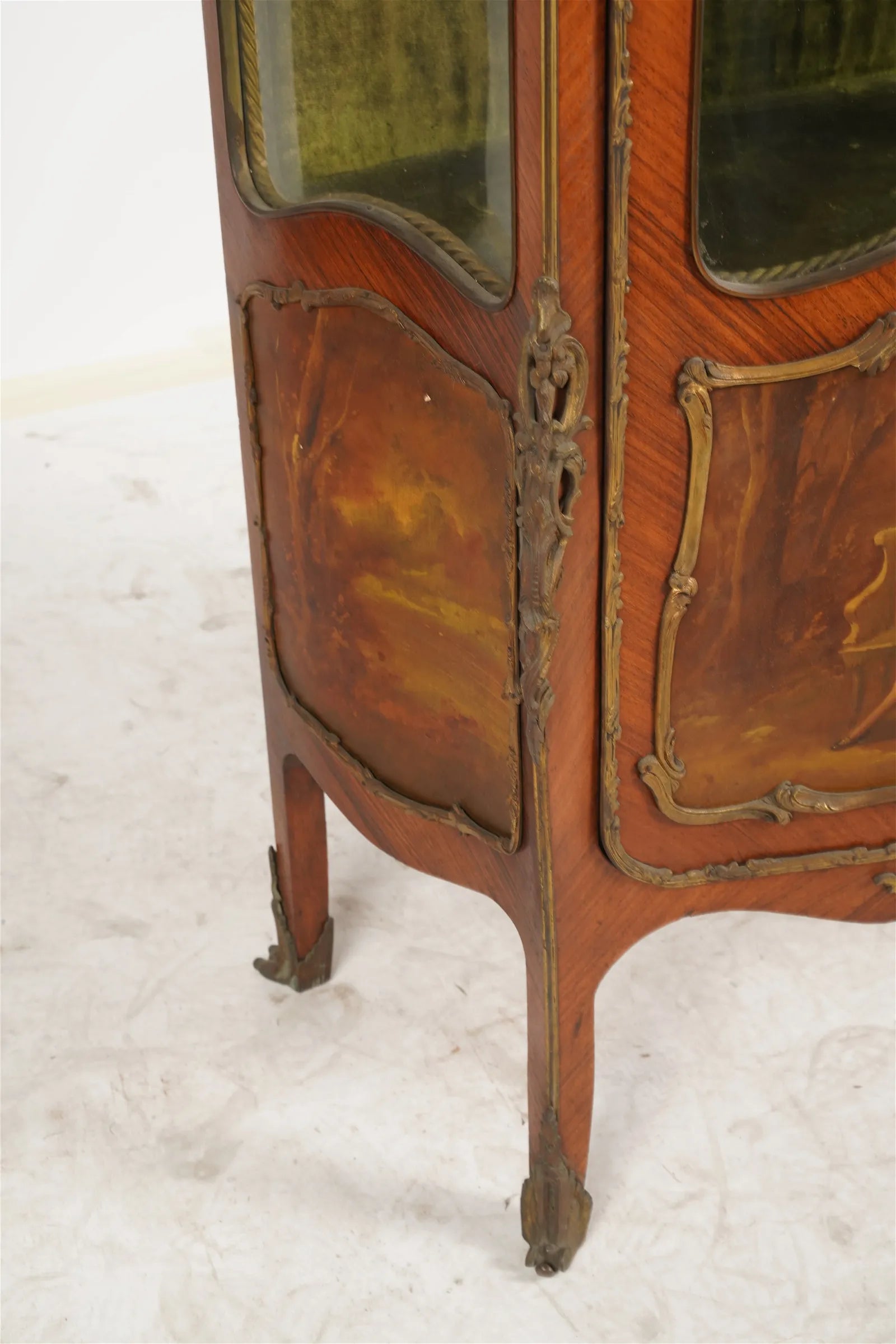 AF3-110: Antique Early 20th Century French Louis XV Kingwood Marquetry Vitrine Display Cabinet with Vernis Martin Style Decorated Finish