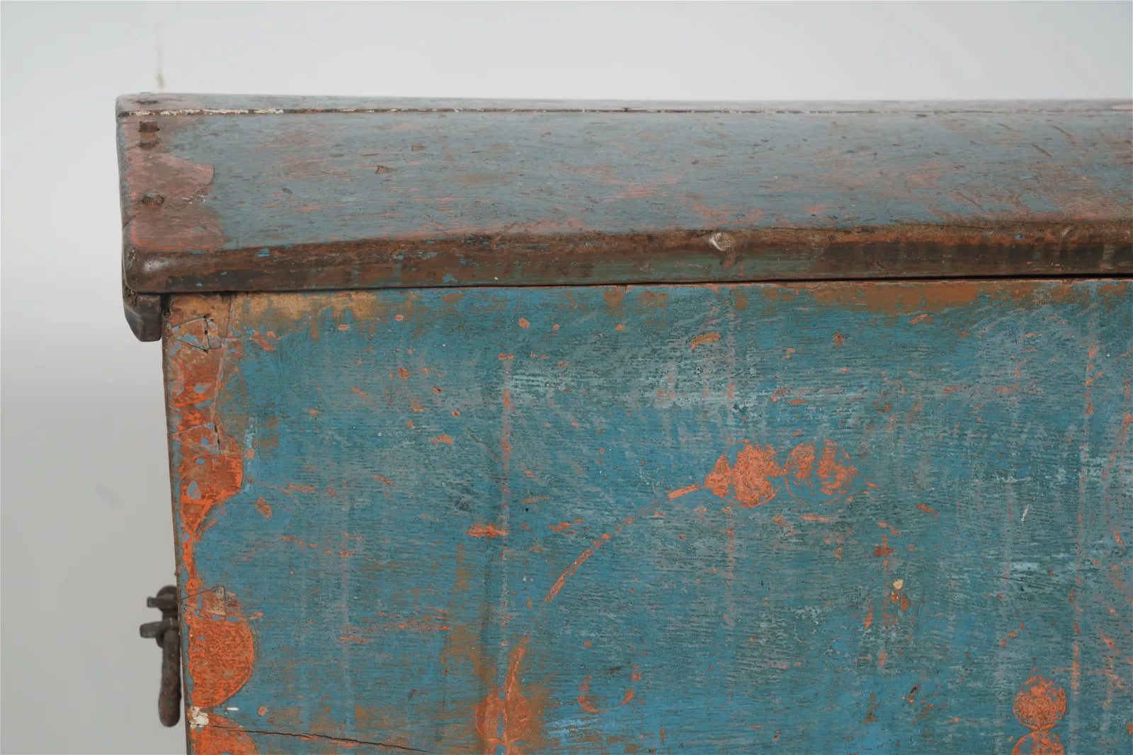 AF4-202: Antique Early 18th C American Colonial Pine Blanket Chest with Original Blue Painted Finish