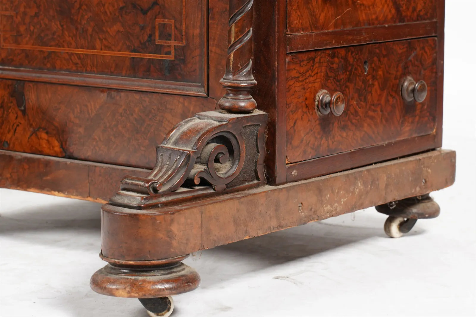 AF5-035: Antique Mid 19th Century English Victorian Inlaid Rosewood Davenport Desk