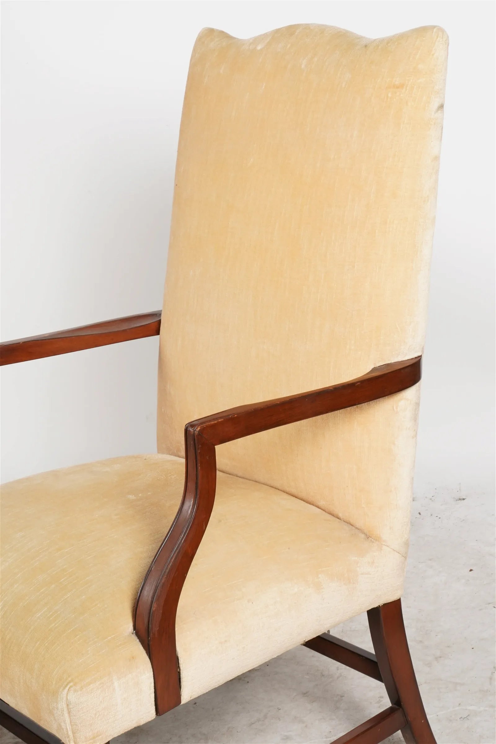 AF2-039: Pair of Late 20th Century English Georgian Open Arm Chairs