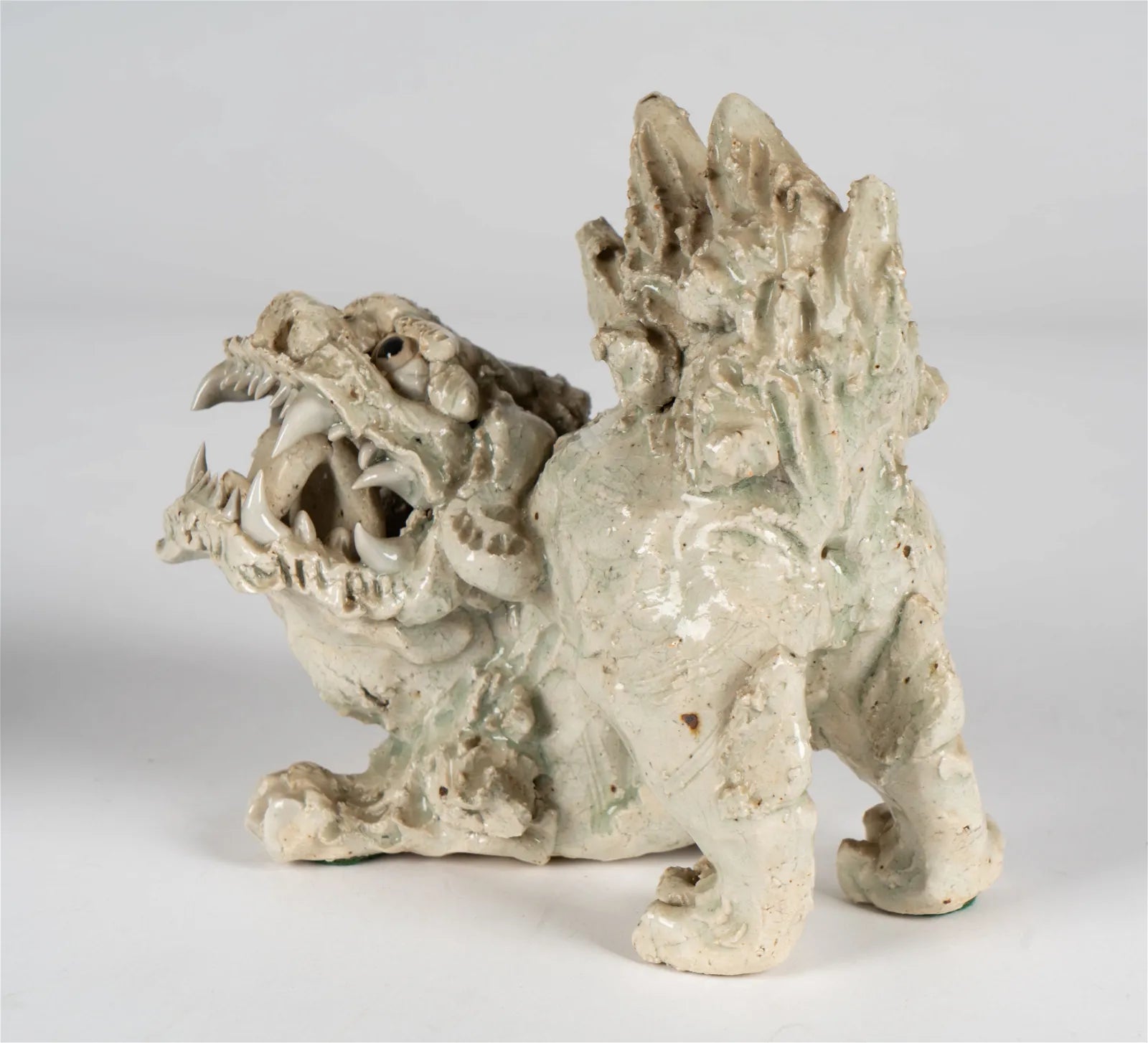 DA5-019: Glazed Porcelain Chinese Crouching Foo Lion