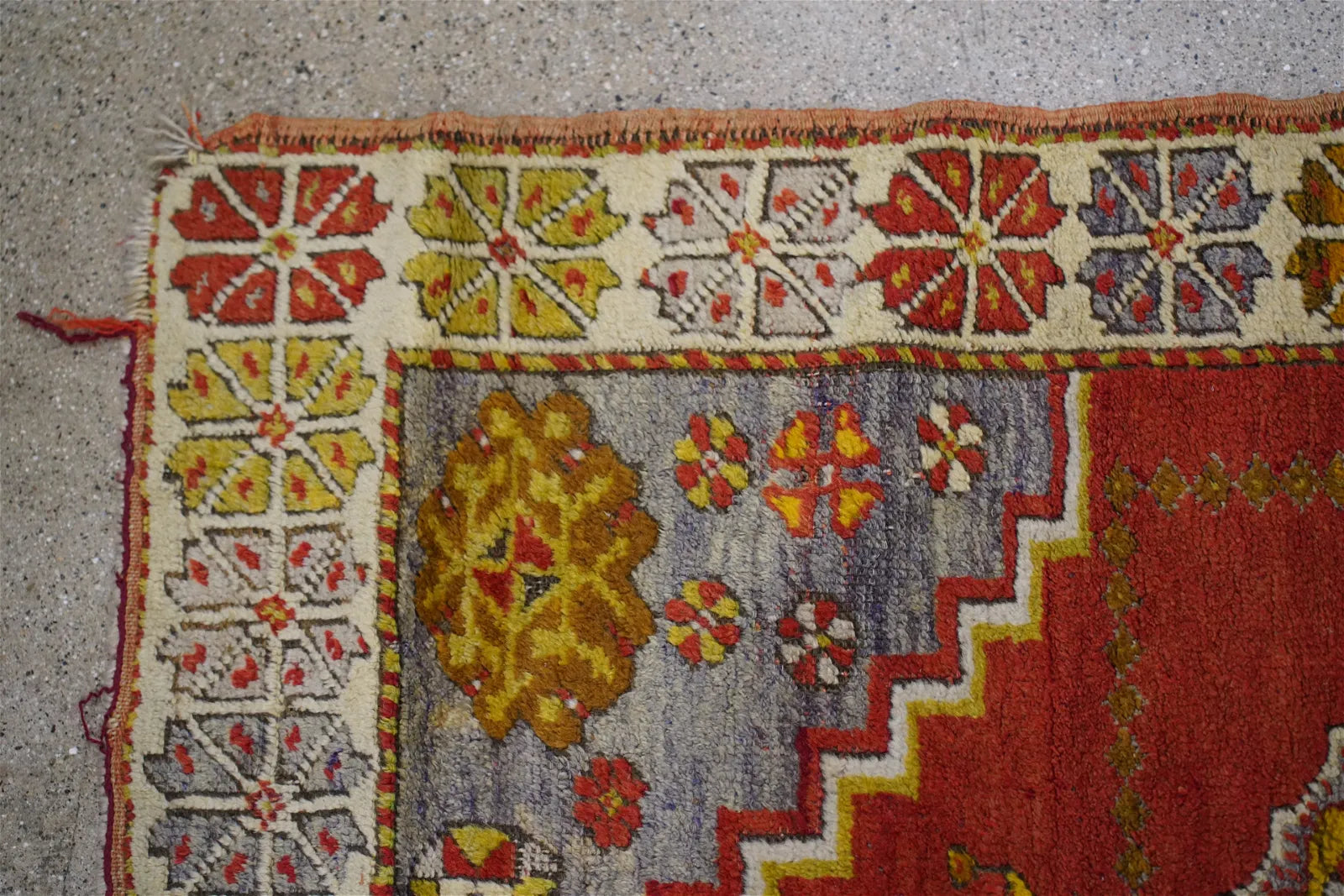 OR7-006: 20th Century Turkish Oushak Hand Tied Rug