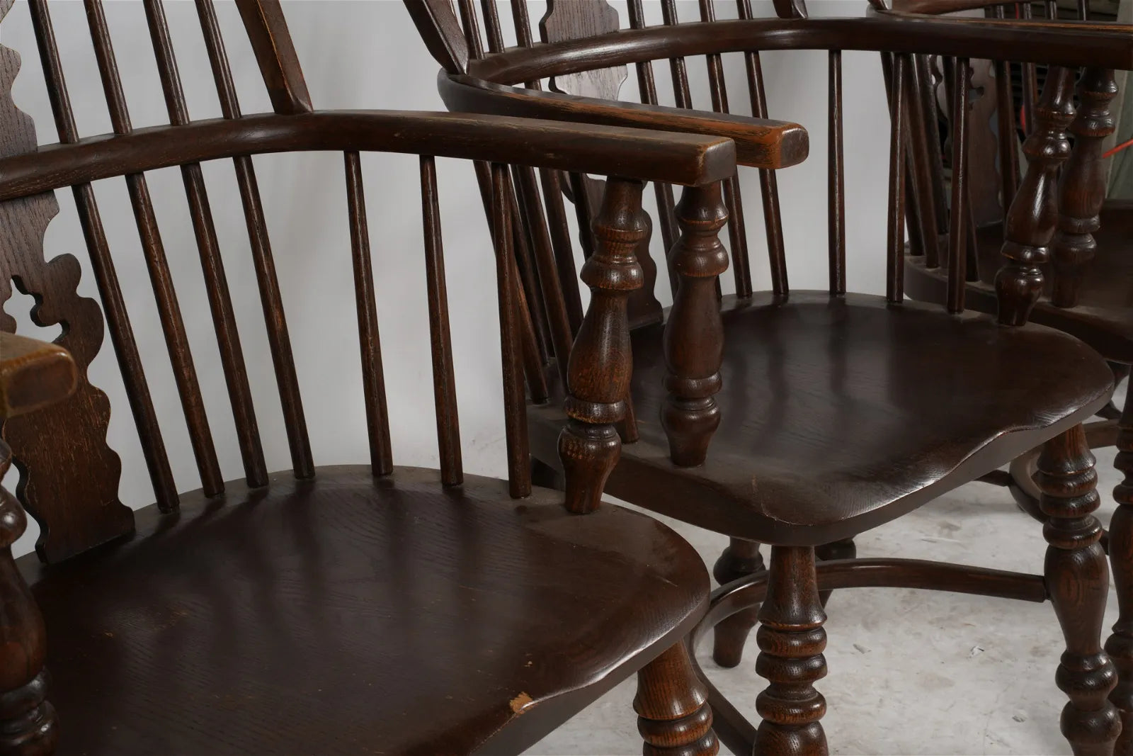 AF2-051: Set of 4 Mid 20th Century Conant Ball Oak Windsor Bow Back Arm Chairs