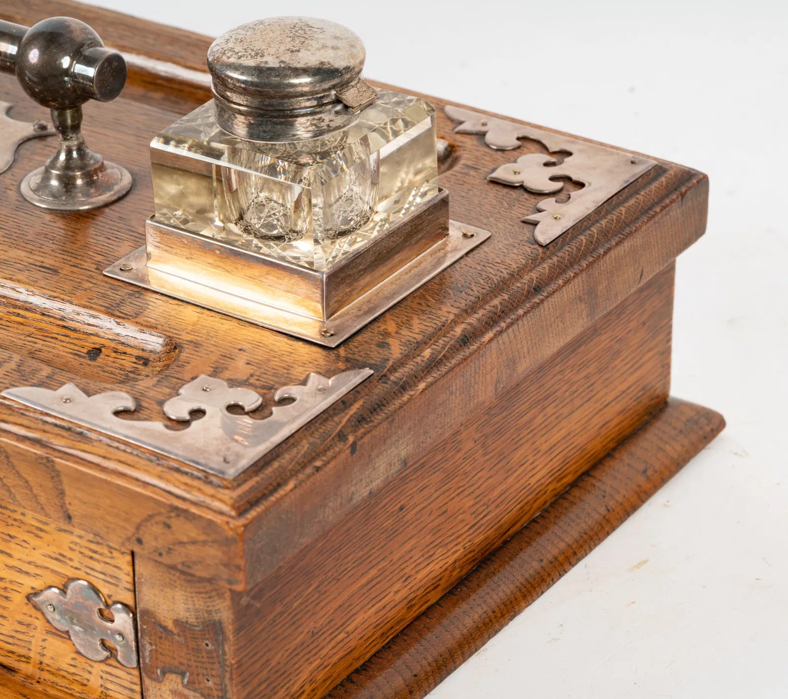 DA2-040: Antique Late 19th Century English Oak Double Ink Stand