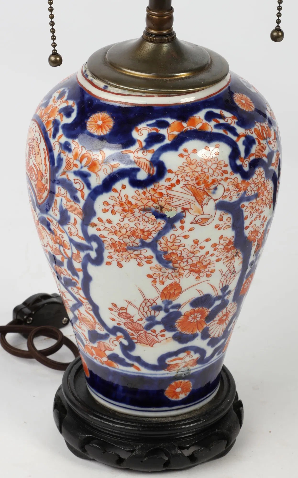 AL2-041: Early 20th Century Japanese Imari Porcelain Vase Table Lamp