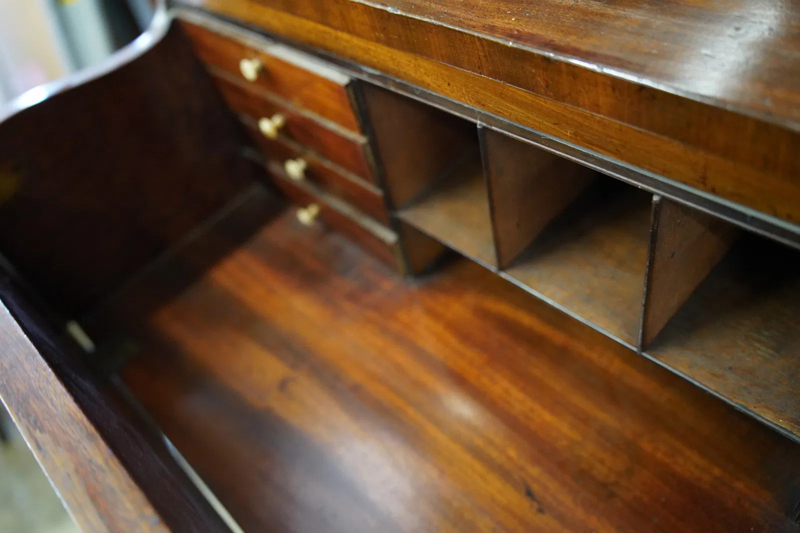 AF5-392: Early 19th Century English Regency Mahogany Secretary Bookcase