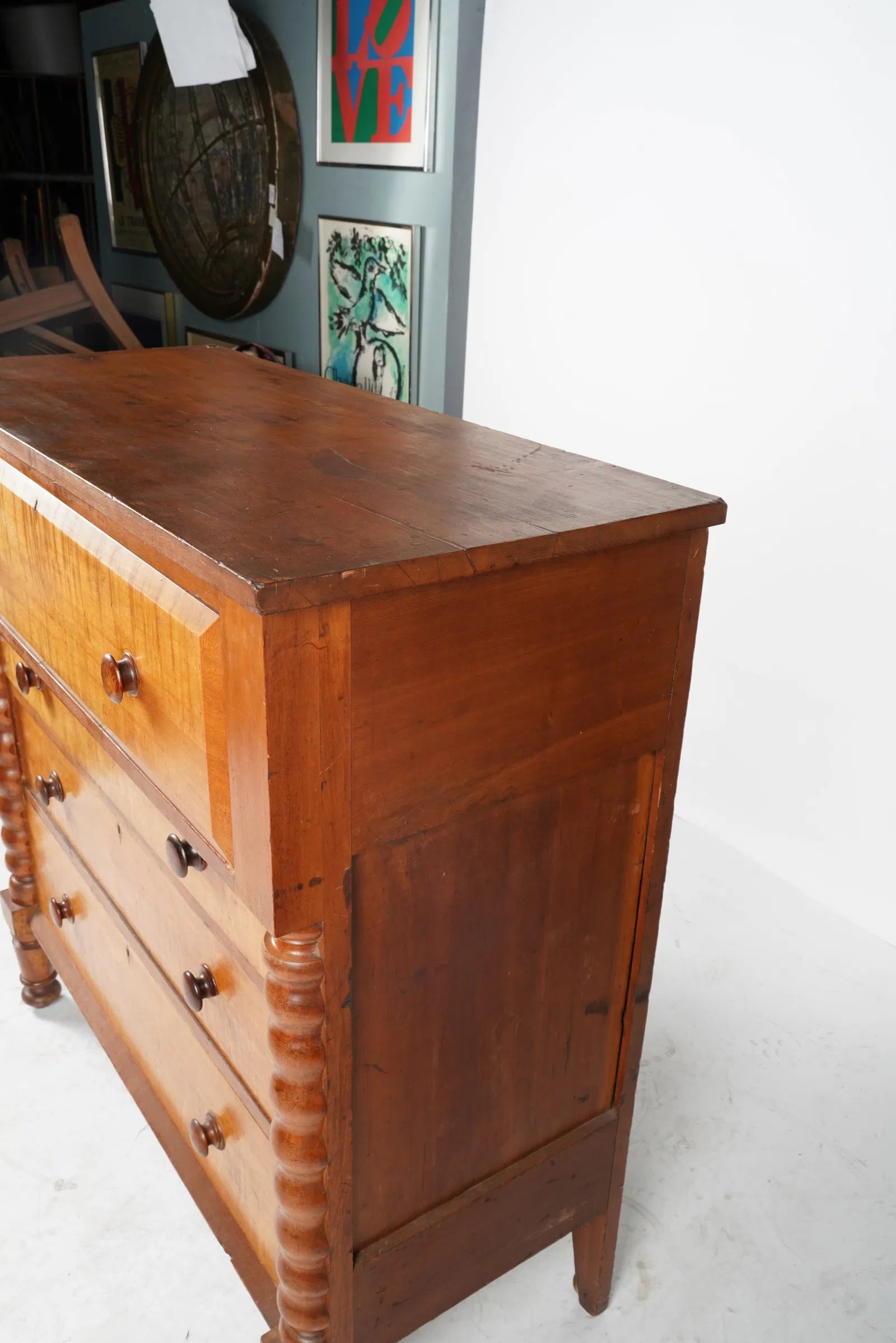 AF4-018: Antique Early 19th Century American Federal Tiger Maple and Cherry Chest of Four Drawers