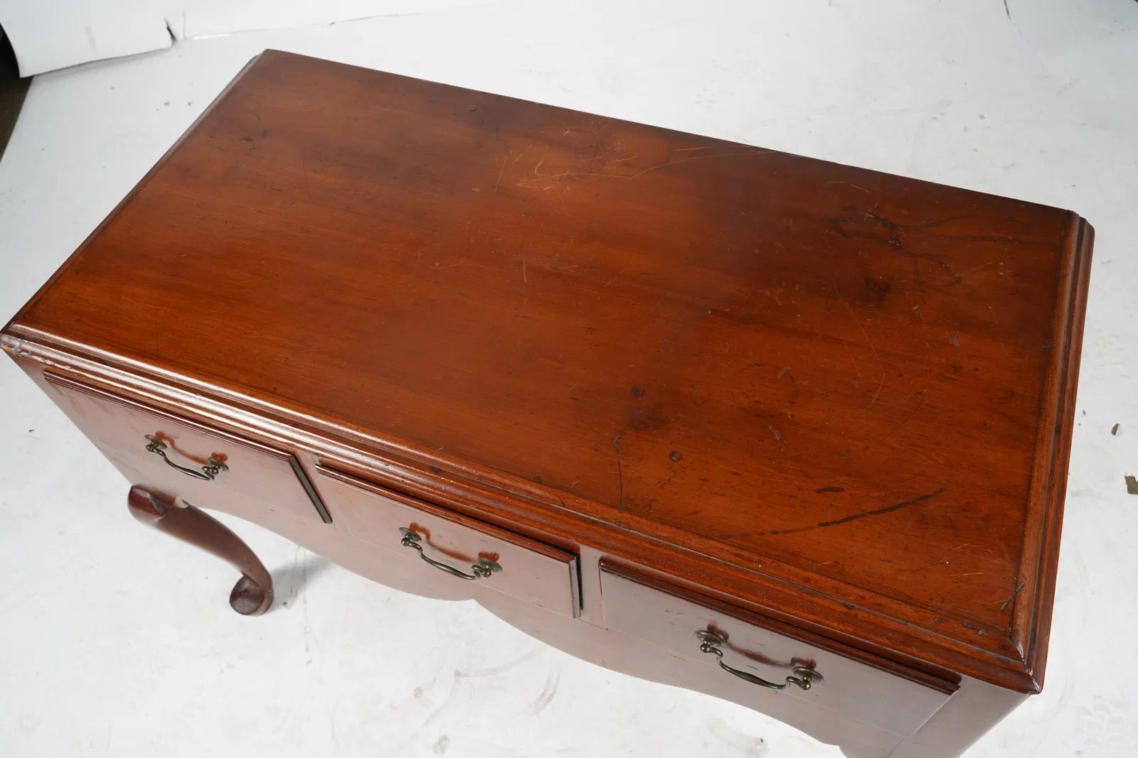 AF4-033: Antique Early 19th Century American Queen Anne Cherry Wood Low Boy