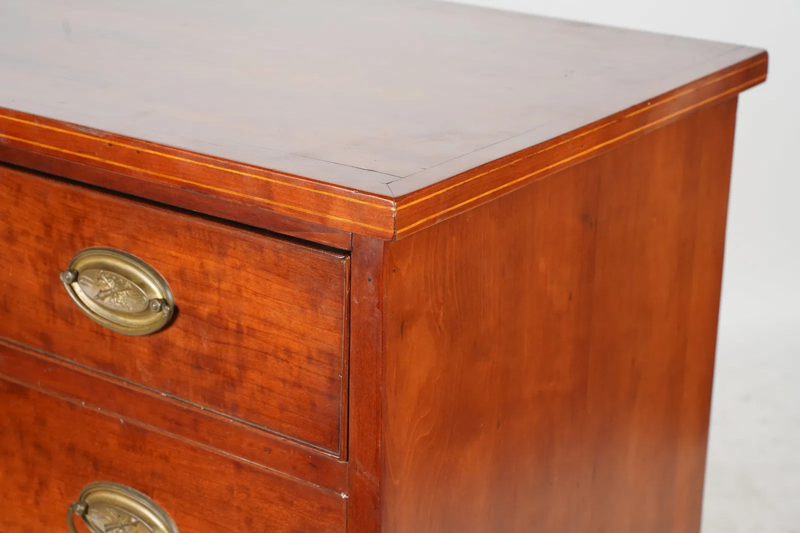 AF4-019: Late 18th Century American Federal Fruitwood Four Drawer Chest