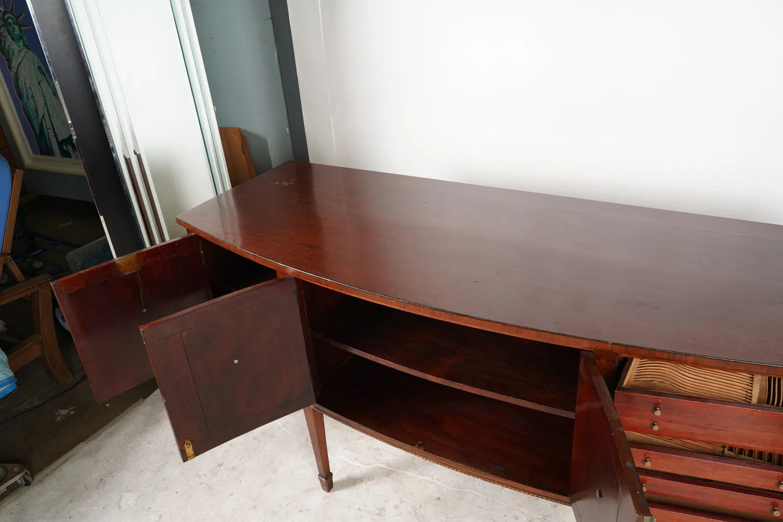 AF3-018: Late 18th Century American Federal Hepplewhite Bow Front Mahogany Sideboard