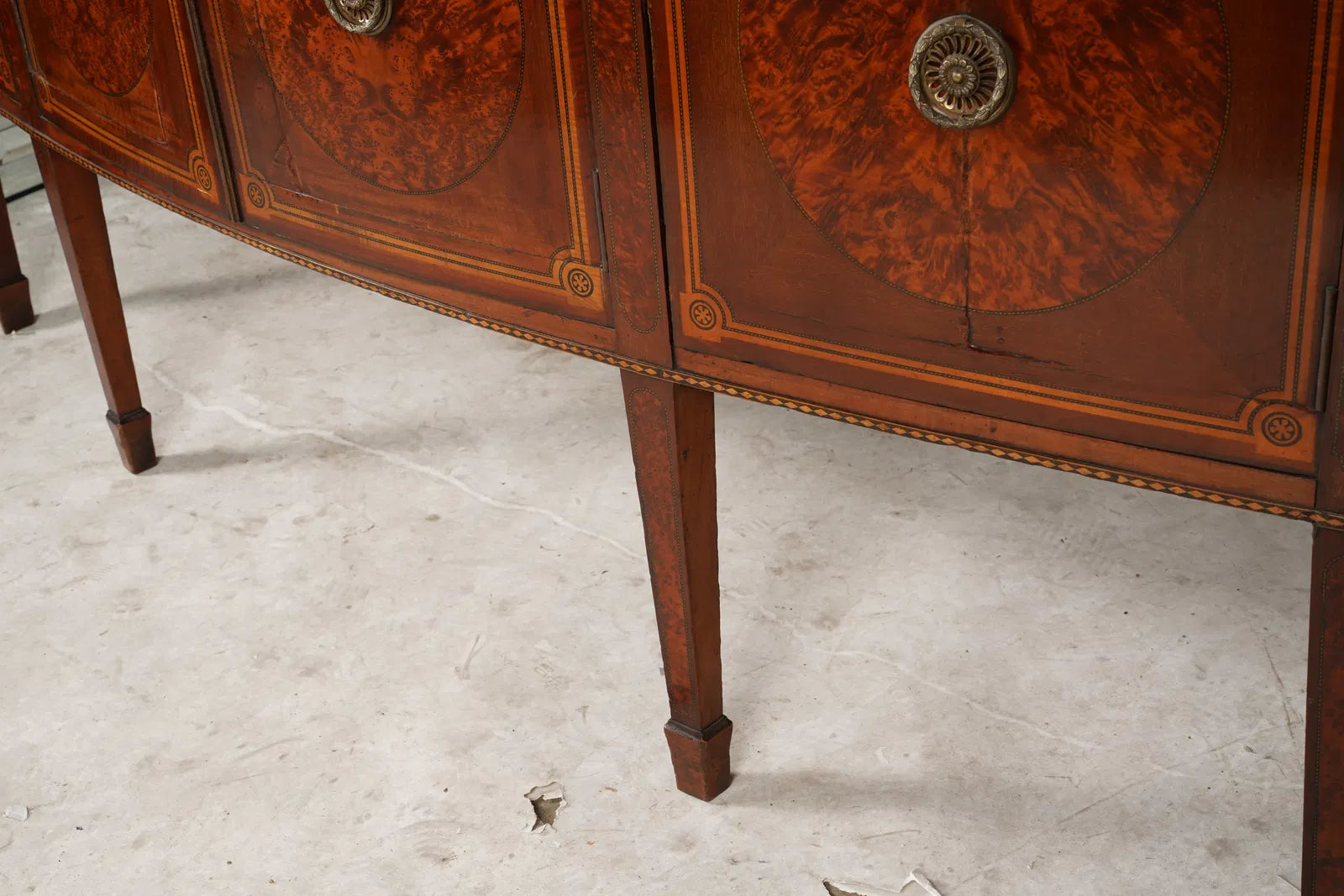 AF3-018: Late 18th Century American Federal Hepplewhite Bow Front Mahogany Sideboard