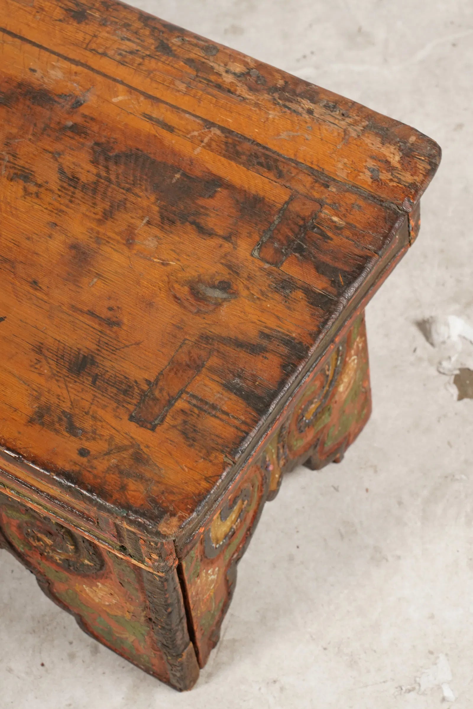 AF1-104: Antique Early 19th Century Tibetan Buddhist Polychrome Folding Wood Prayer Table