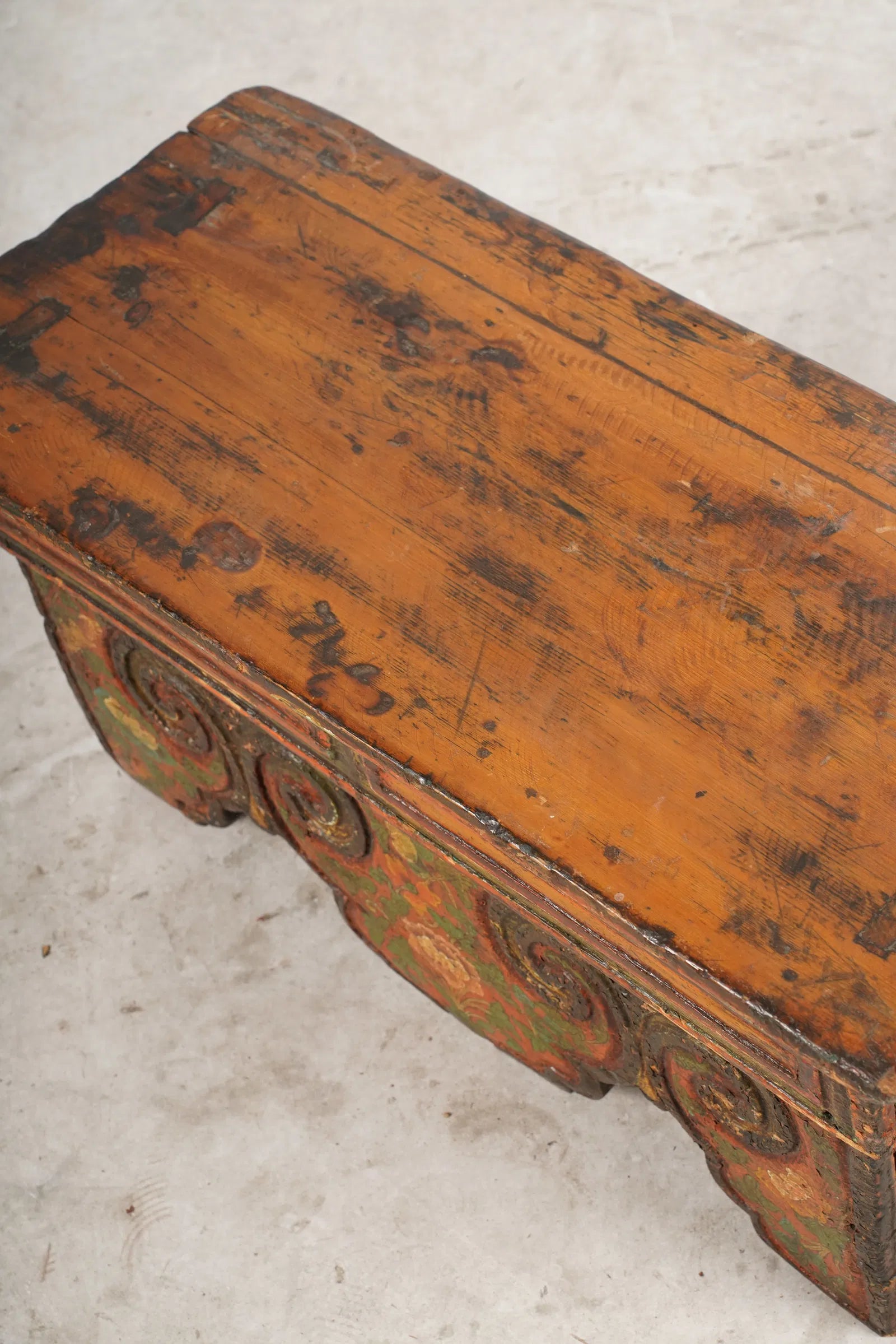 AF1-104: Antique Early 19th Century Tibetan Buddhist Polychrome Folding Wood Prayer Table