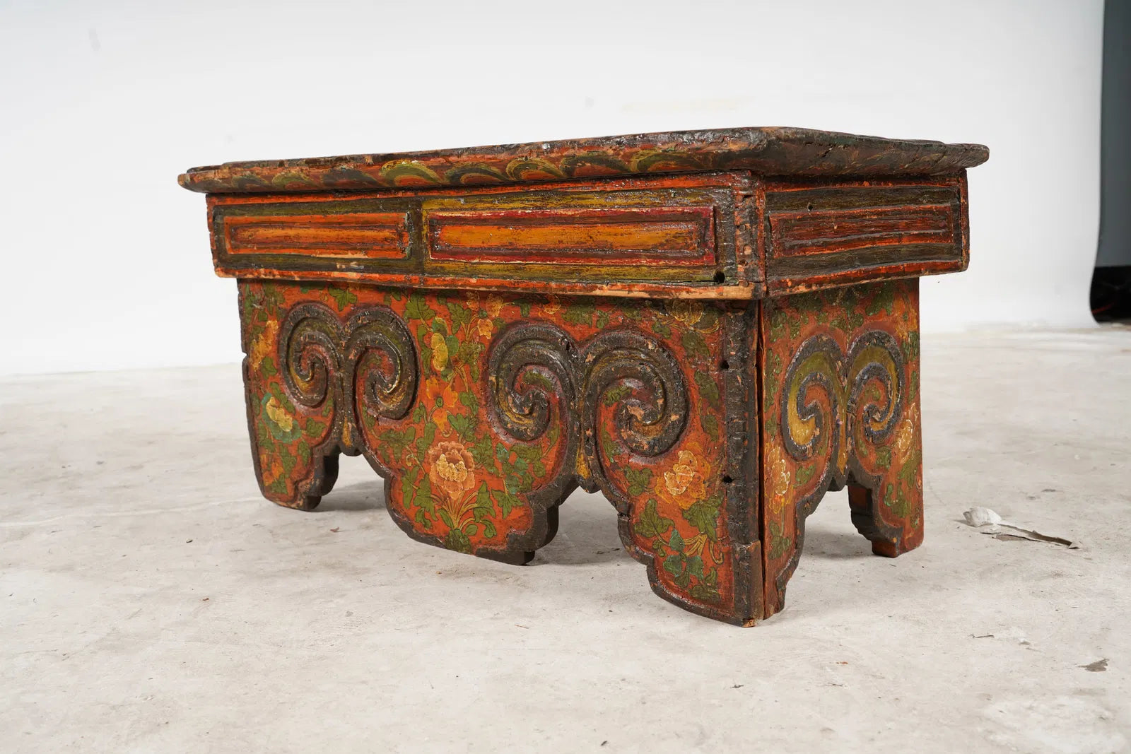 AF1-104: Antique Early 19th Century Tibetan Buddhist Polychrome Folding Wood Prayer Table