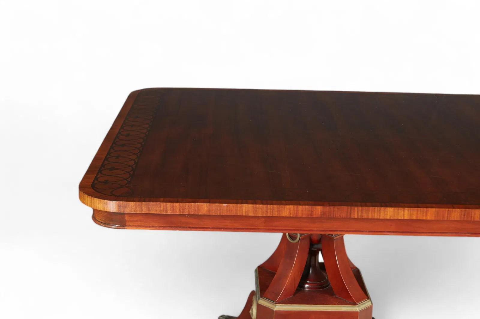 AF1-057: 20th Century John Widdicomb Neoclassical Pedestal Inlaid Mahogany Extension Dining Table