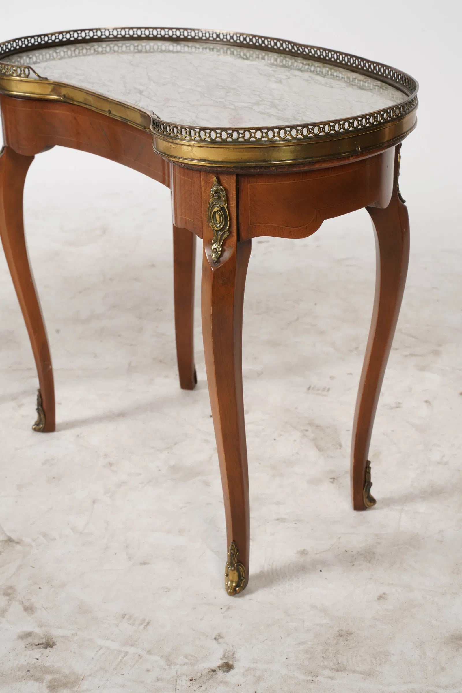 AF1-054: Pair of Mid 20th Century Marble Top Louis XV Kidney Shaped Side Tables